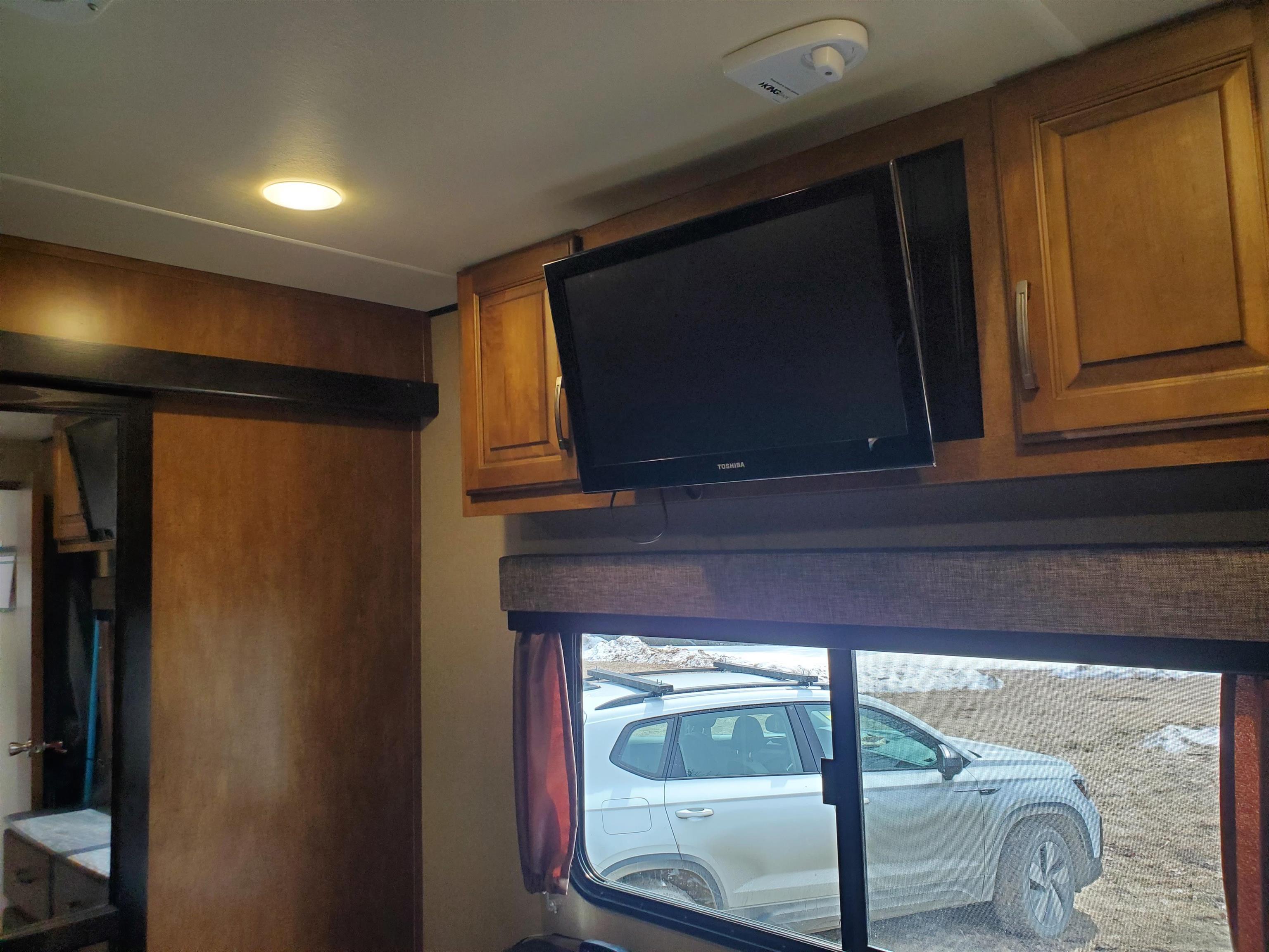 408 Hardy Hill Rd, Grafton, NH 03240