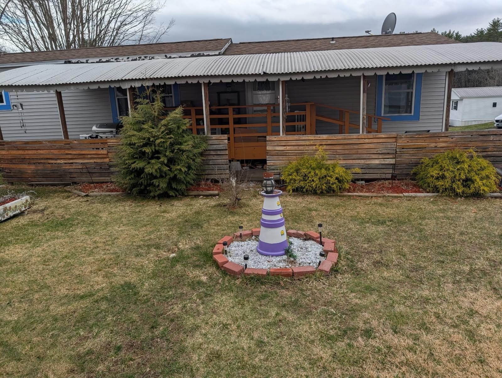 20 Fiske Pl, Claremont, NH 03743