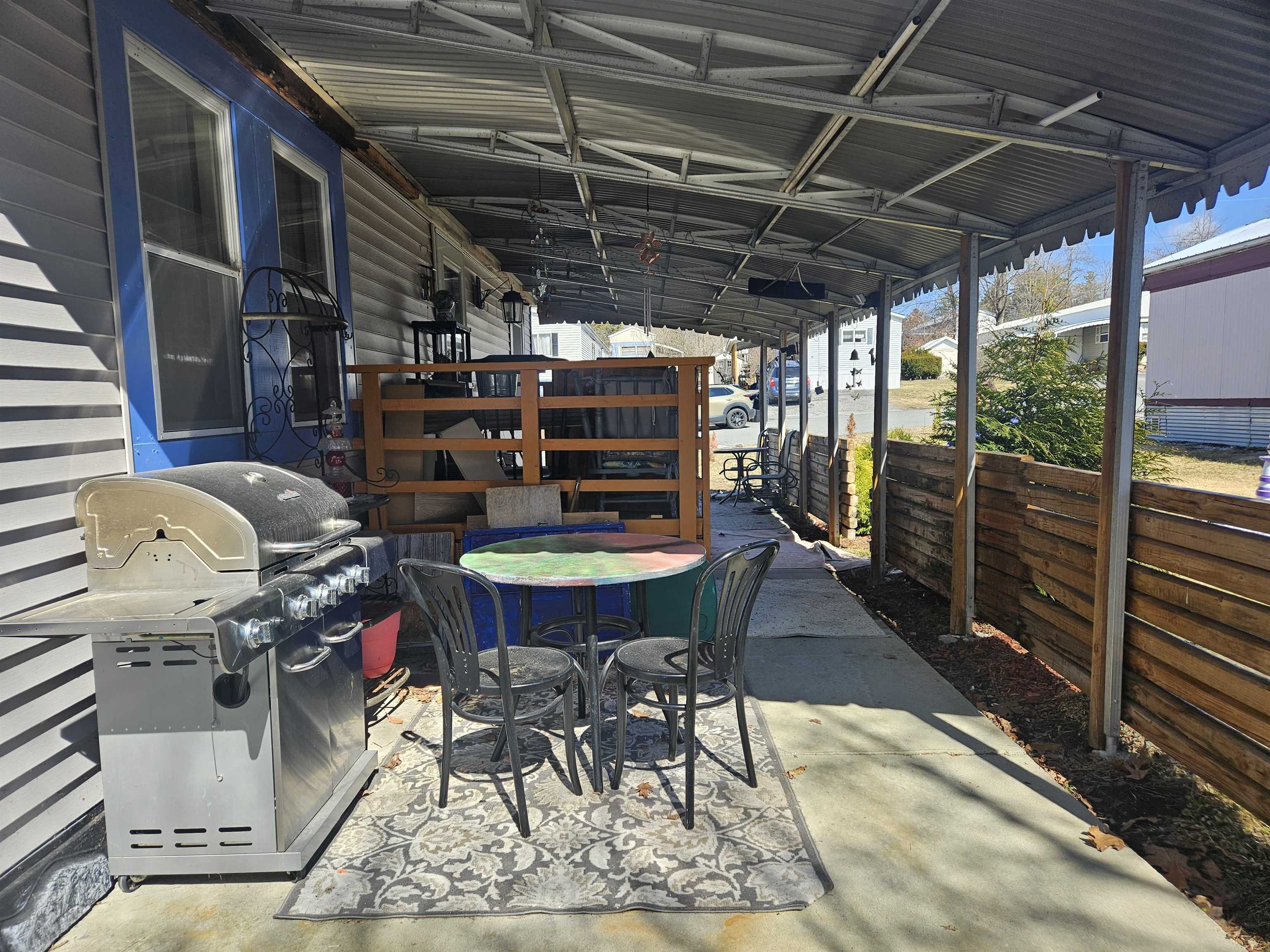 20 Fiske Pl, Claremont, NH 03743