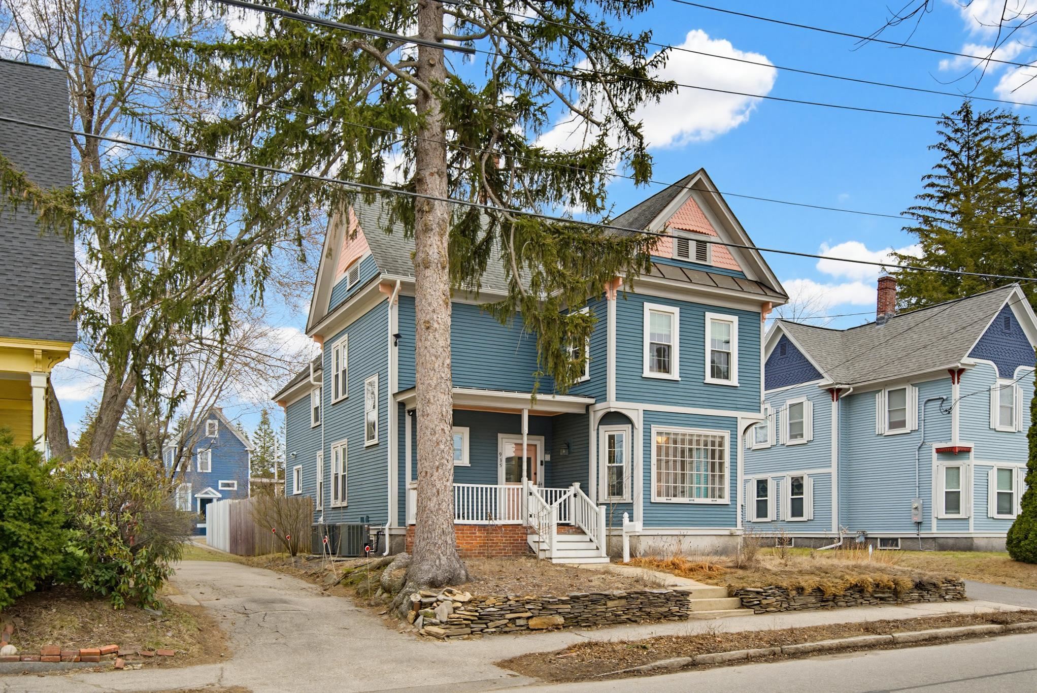 935 Union St, Manchester, NH 03104