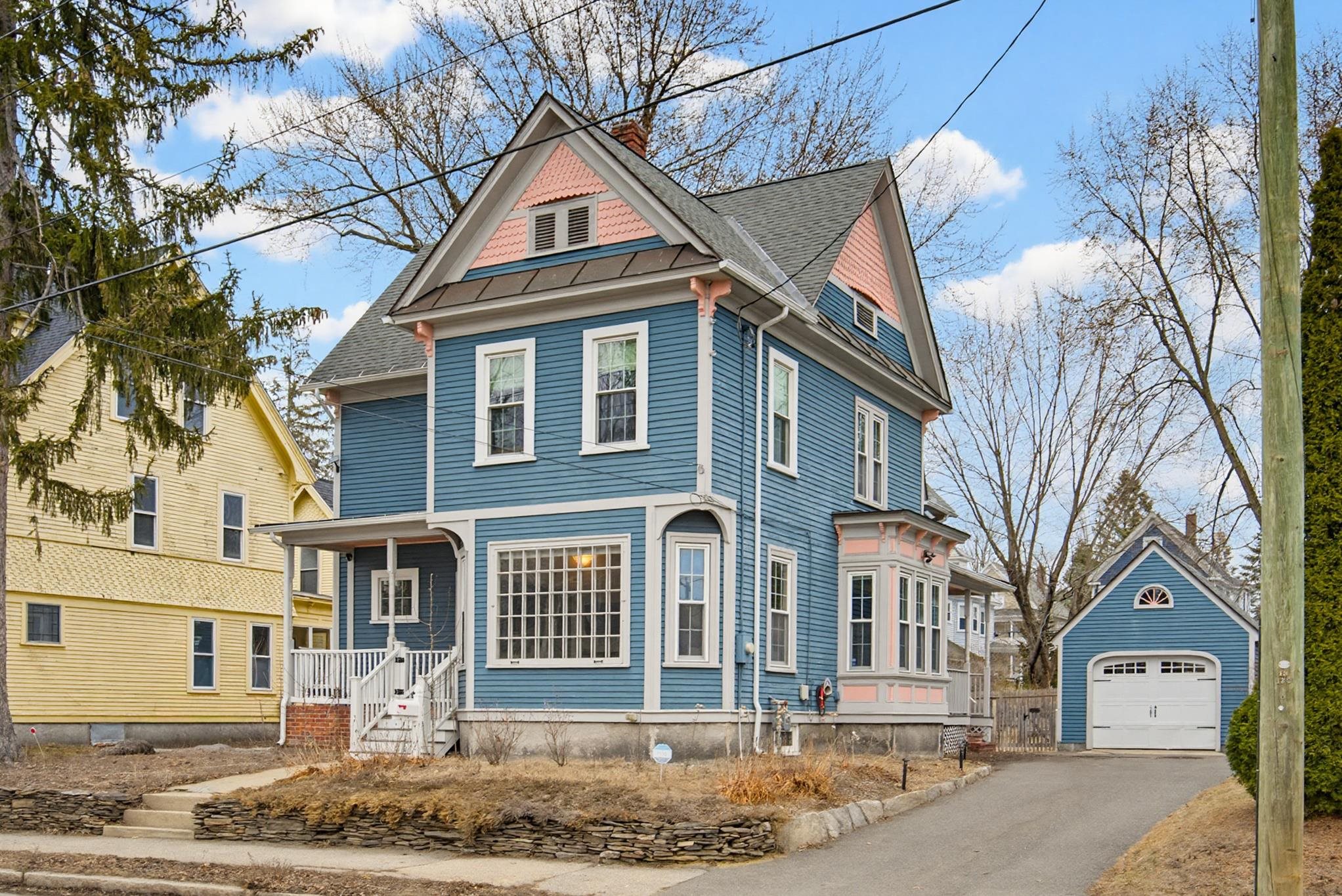 935 Union St, Manchester, NH 03104