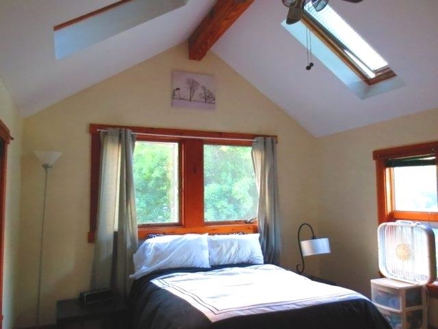 116 Roxbury St, Keene, NH 03431