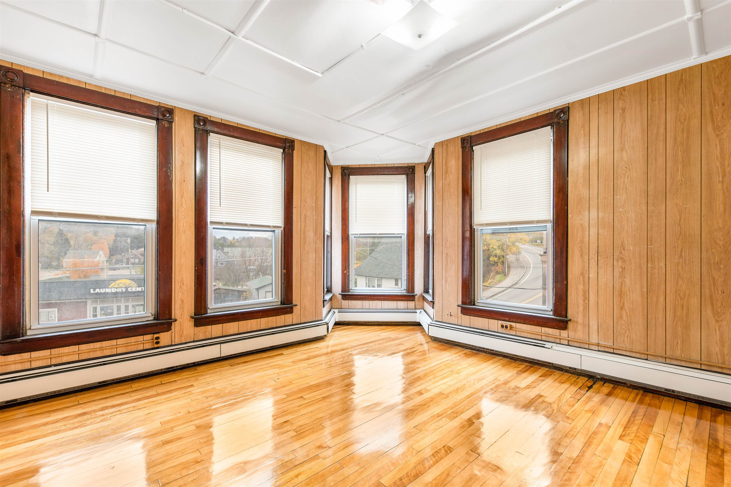 4 Elm St, Lancaster, NH 03584