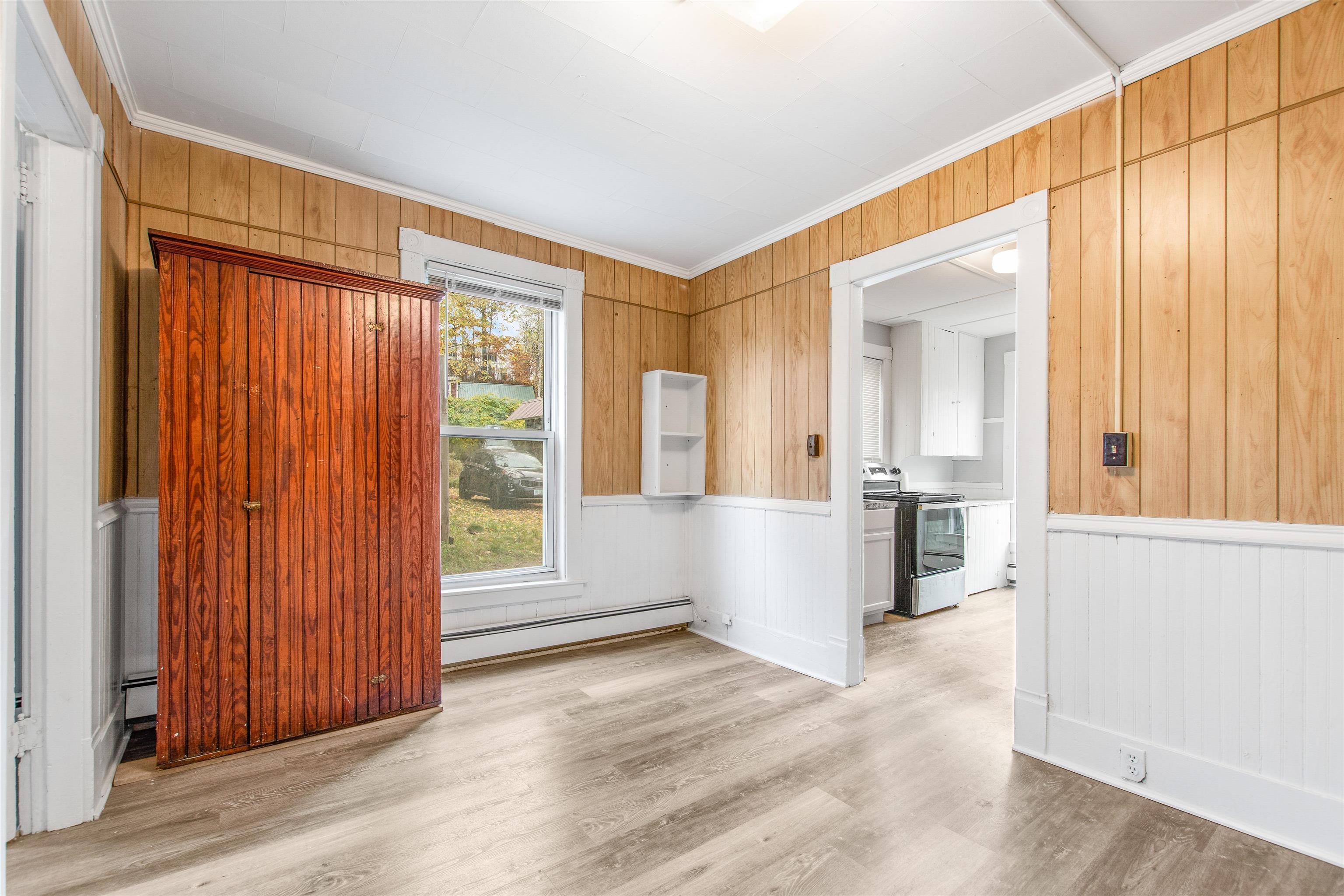 4 Elm St, Lancaster, NH 03584