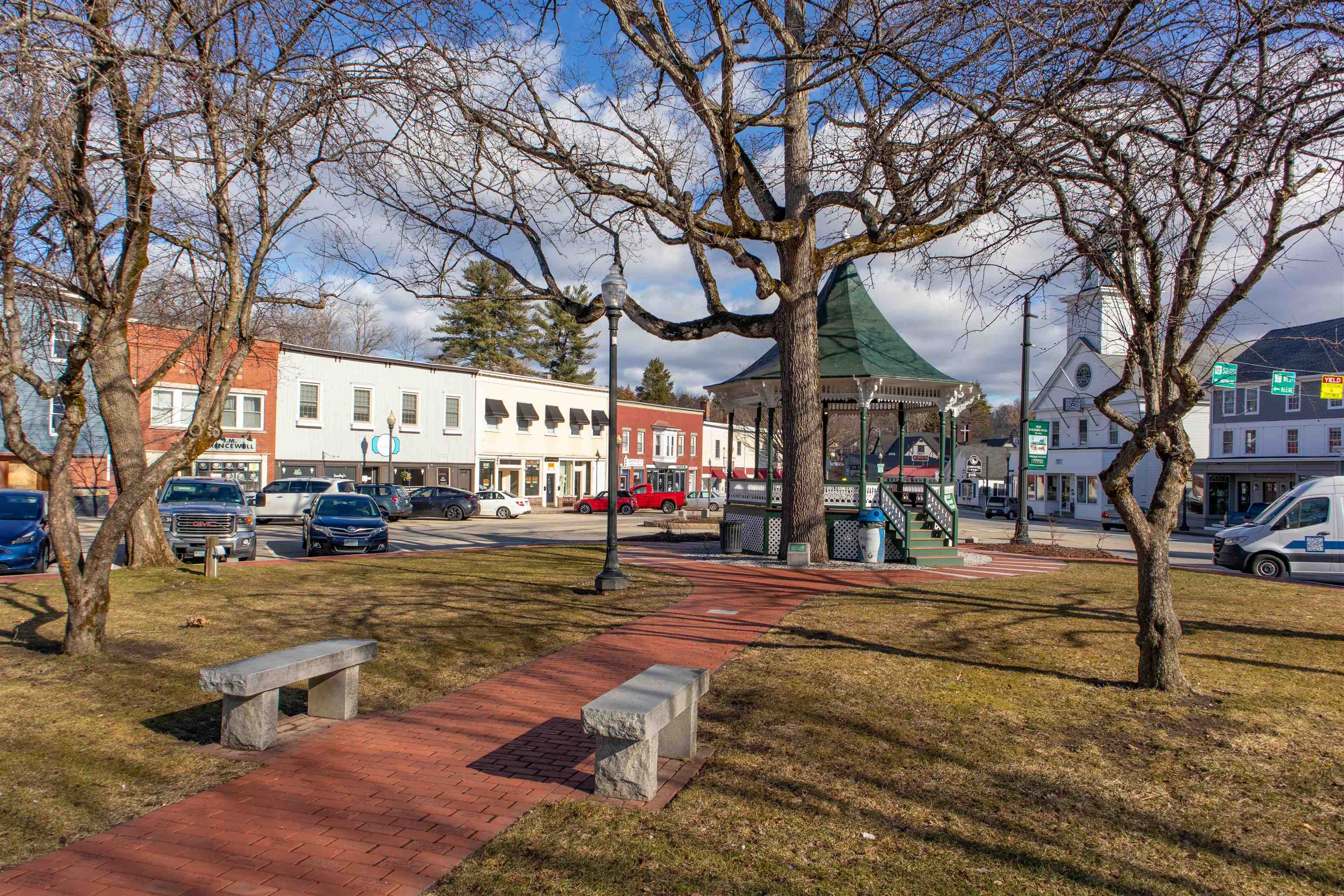 111 Union Sq, Milford, NH 03055