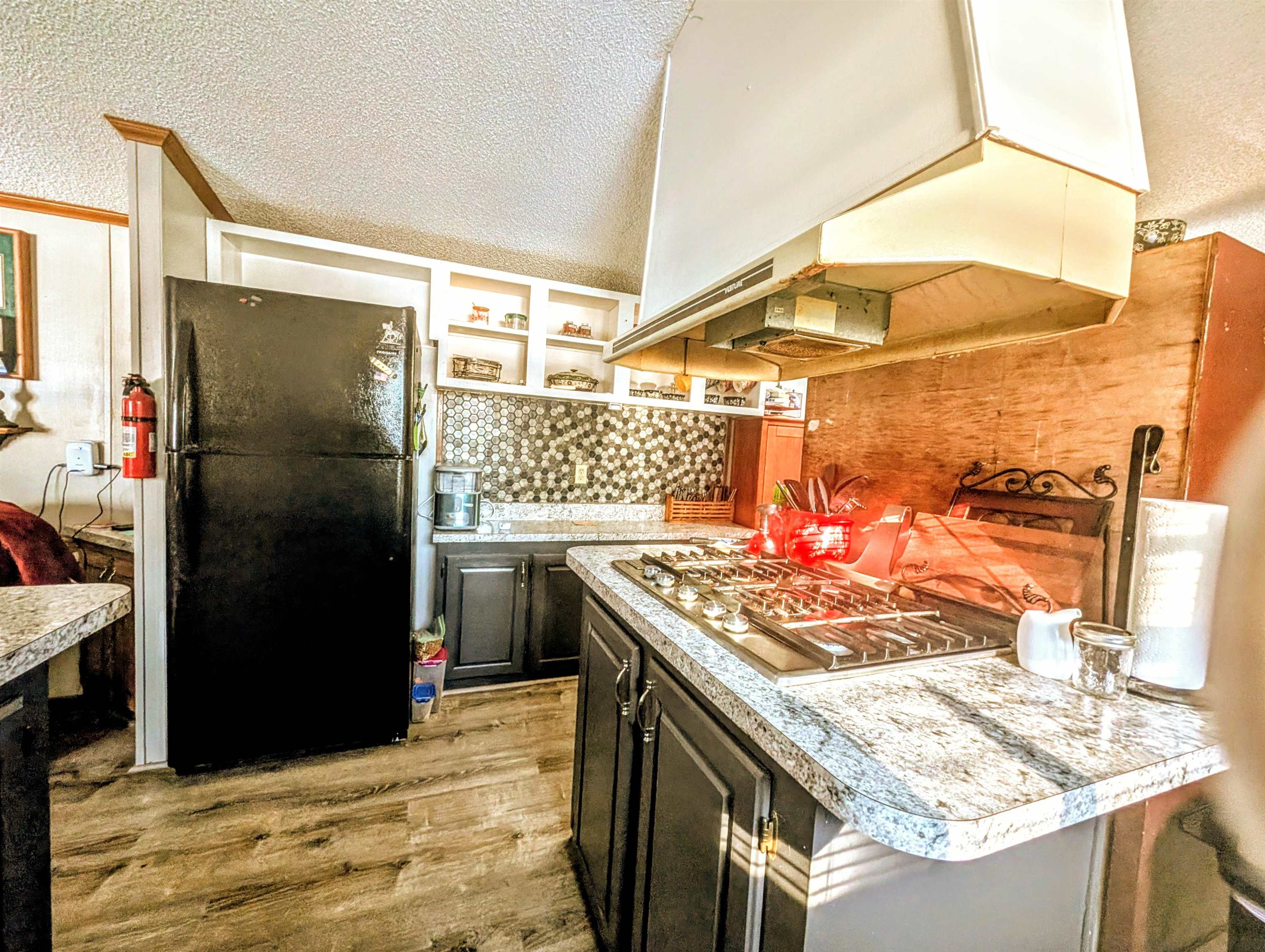 16 Harbourt Dr, Winchester, NH 03470