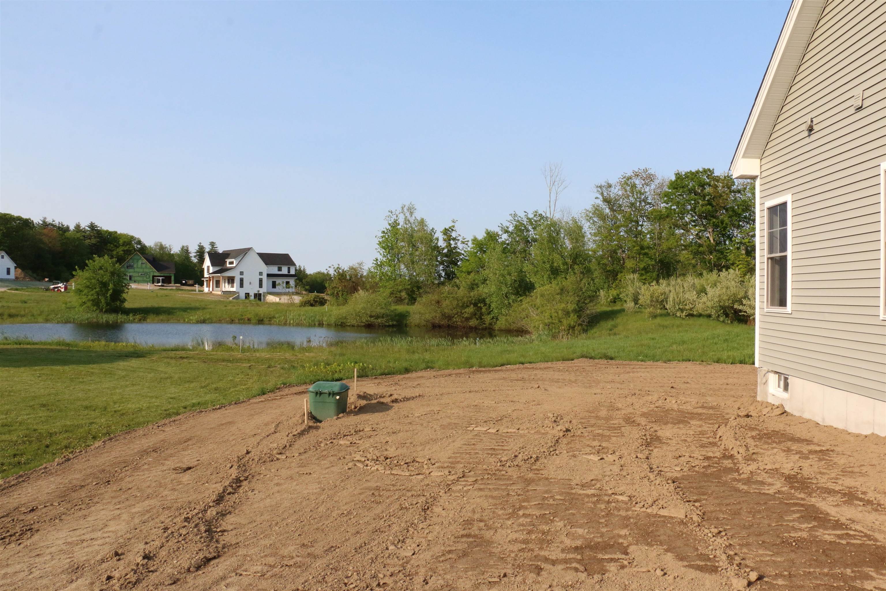 428 Dawn Ct #21, Pembroke, NH 03275