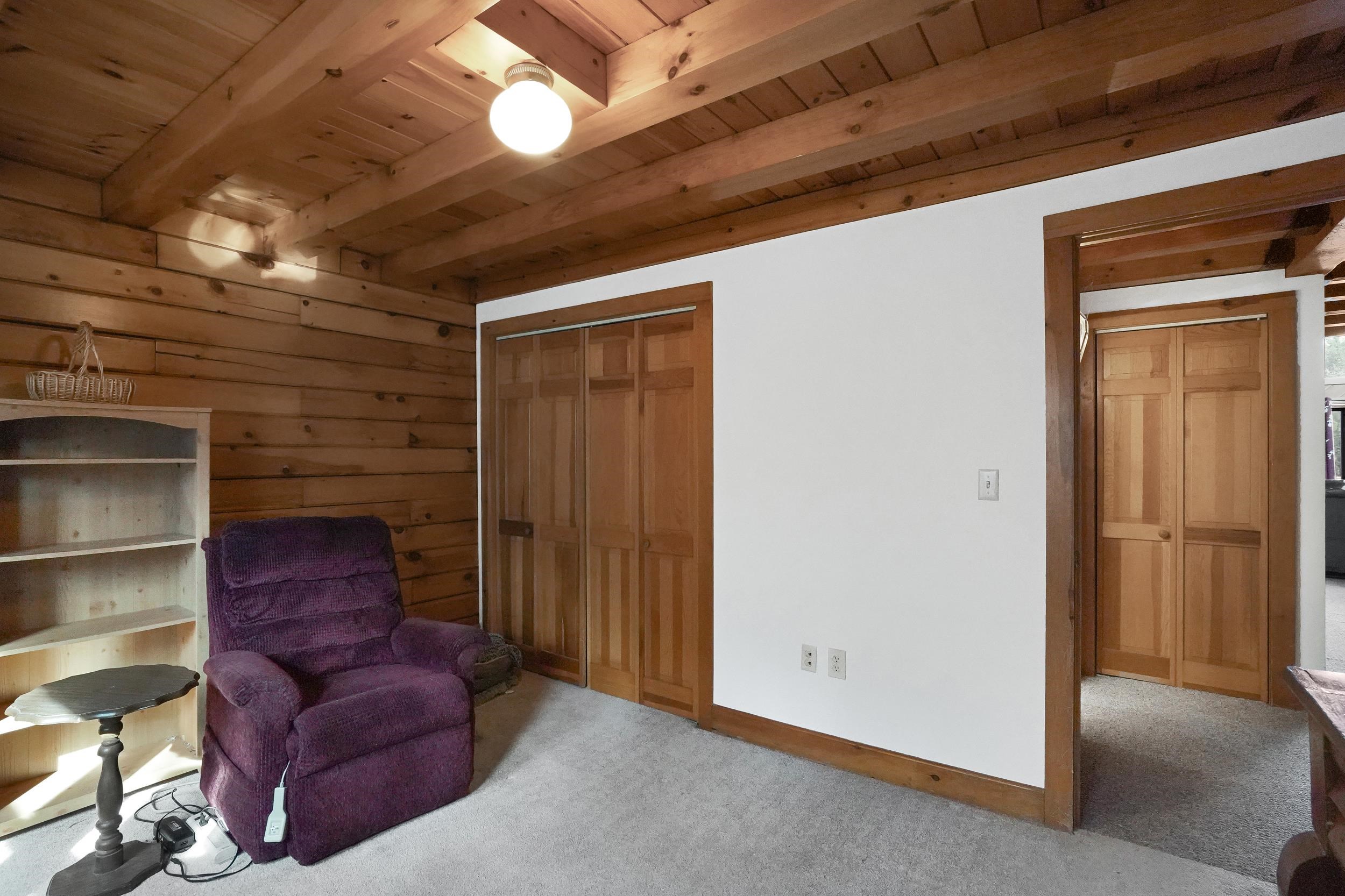 282 Henniker St, Hillsborough, NH 03244