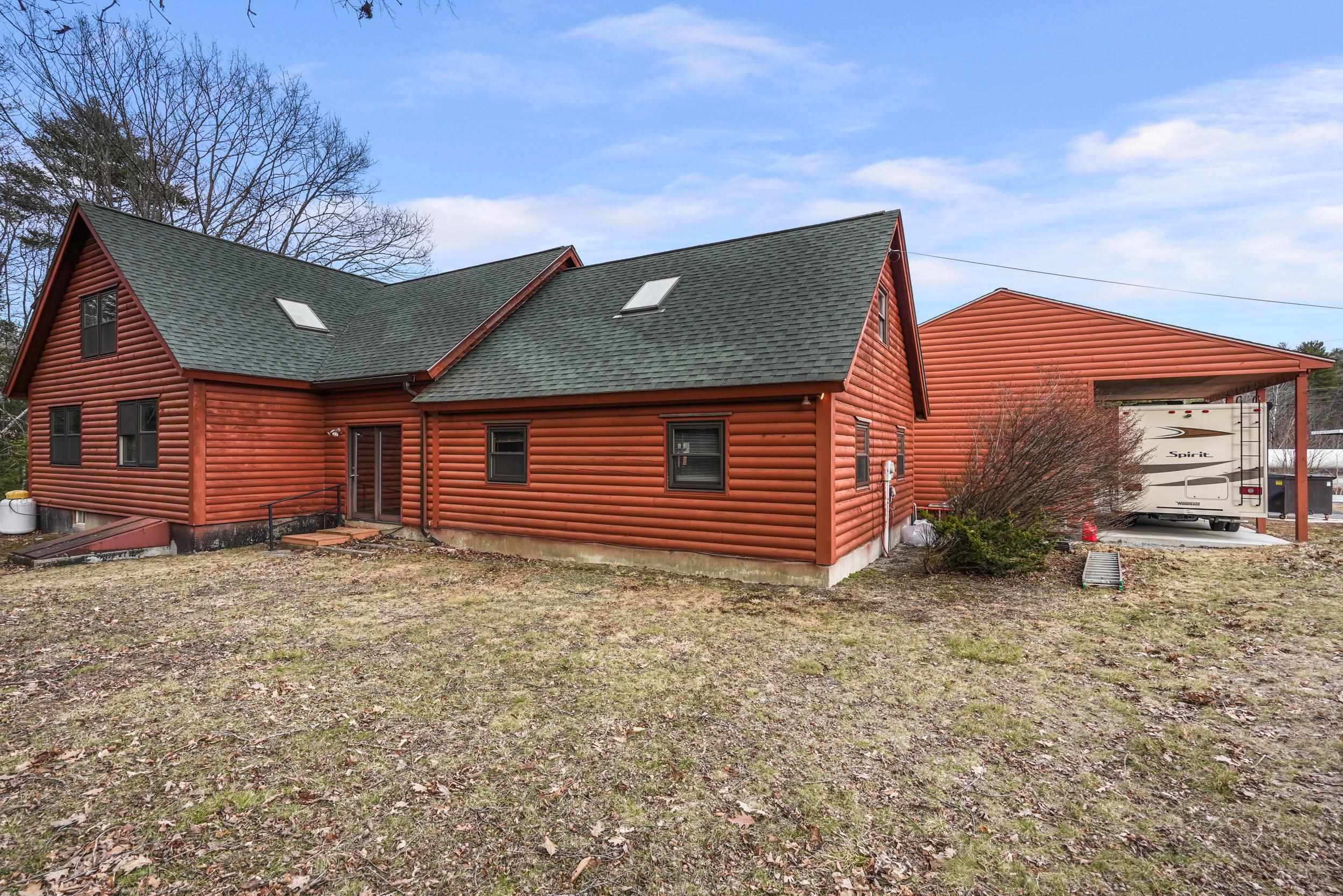 282 Henniker St, Hillsborough, NH 03244