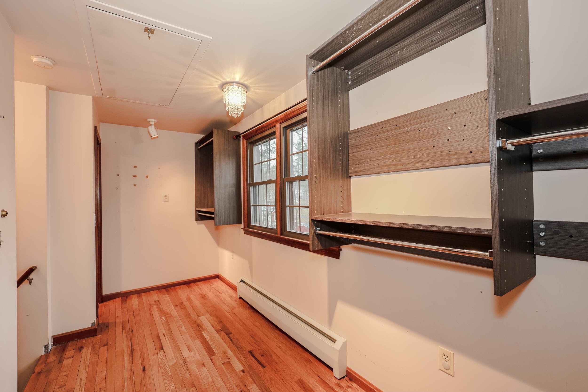 10 Martha Dr, Derry, NH 03038