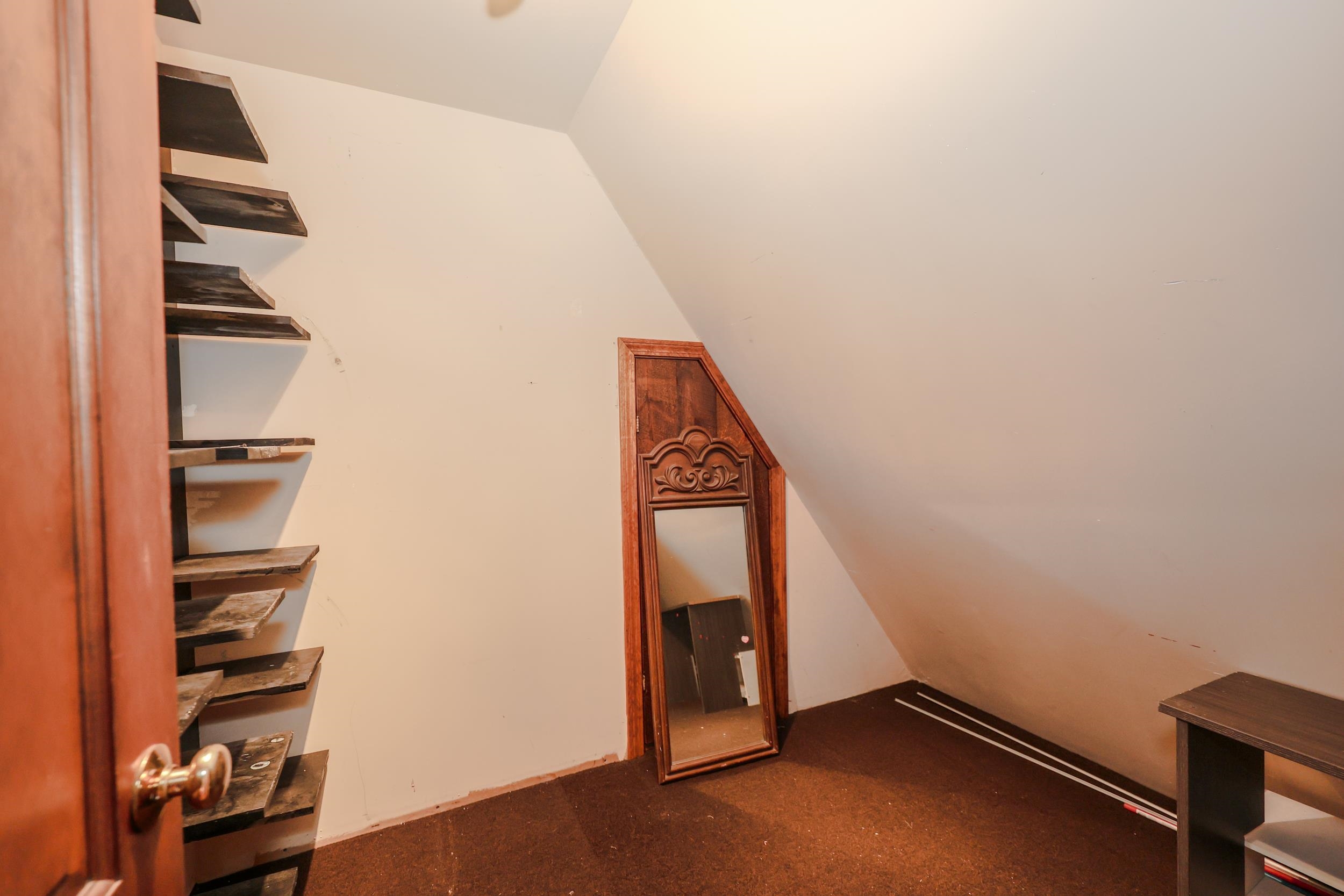 10 Martha Dr, Derry, NH 03038