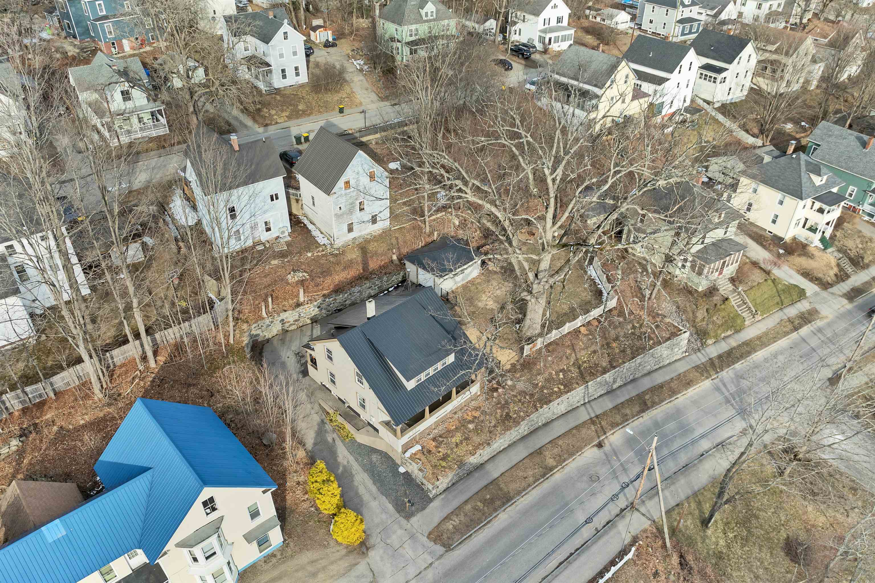 48 Baldwin St, Laconia, NH 03246