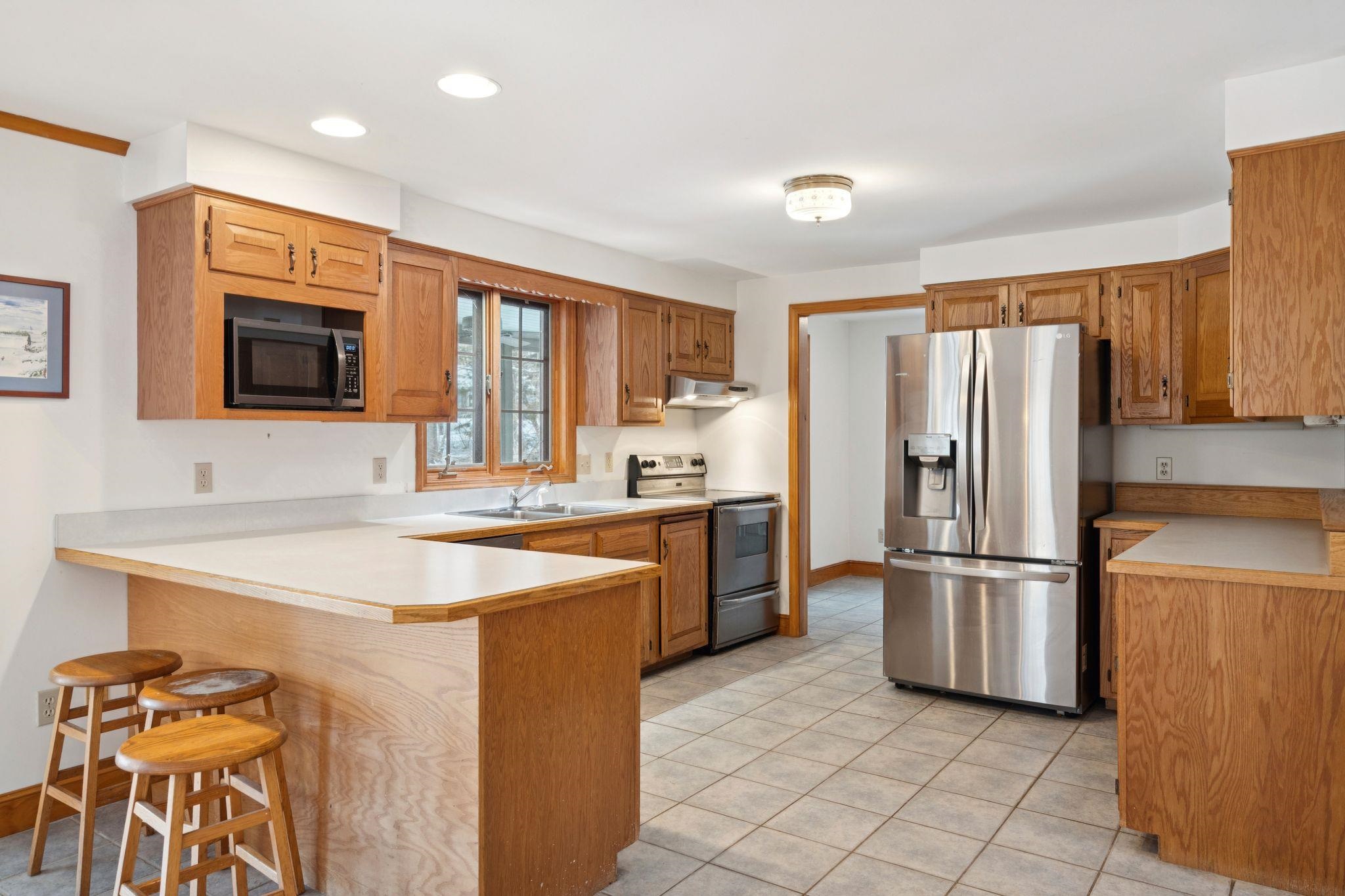 16 Birchwood Way — photo 2