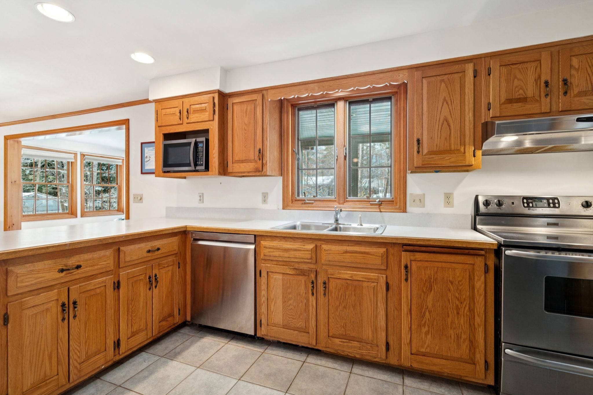 16 Birchwood Way — photo 3