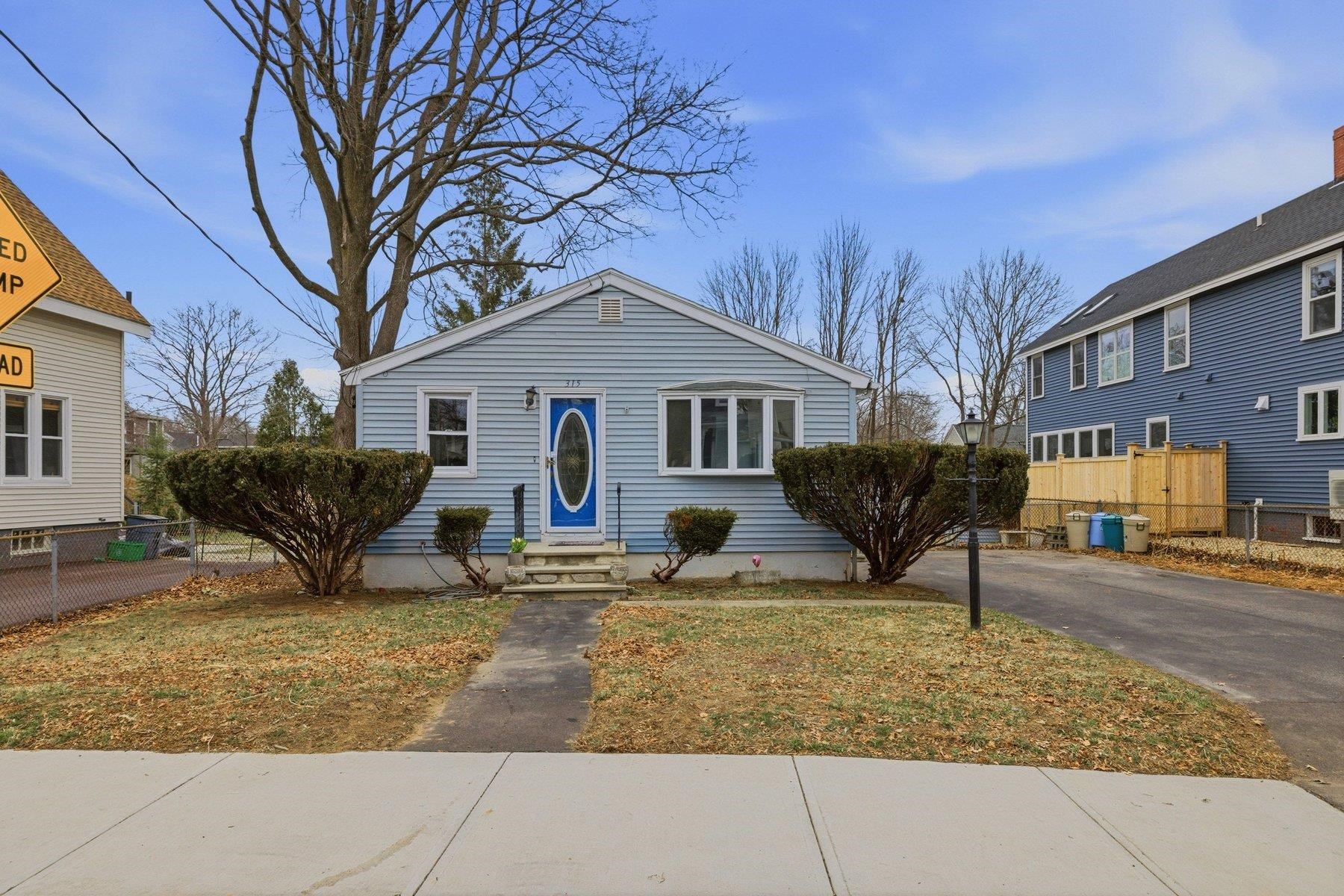 315 Bartlett St, Portsmouth, NH 03801