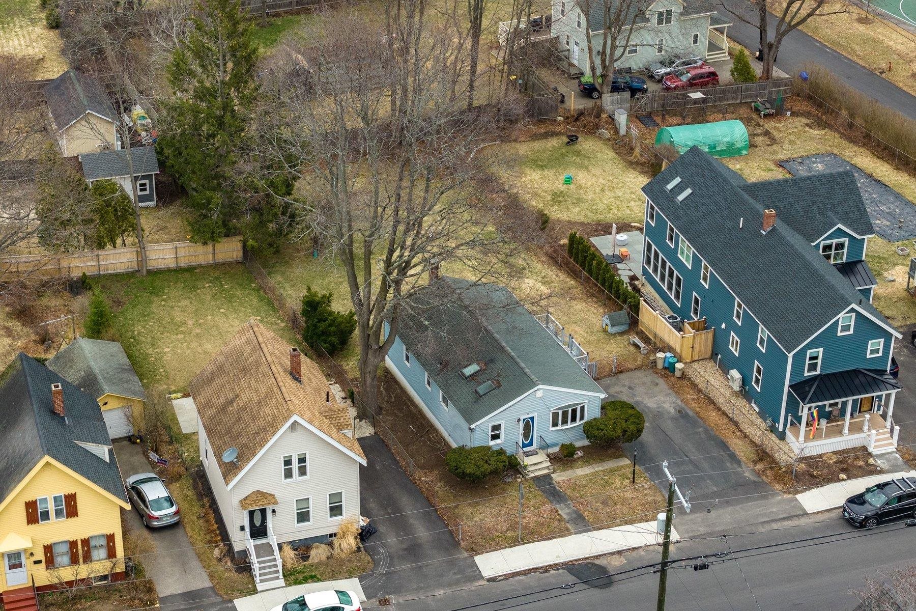 315 Bartlett St, Portsmouth, NH 03801