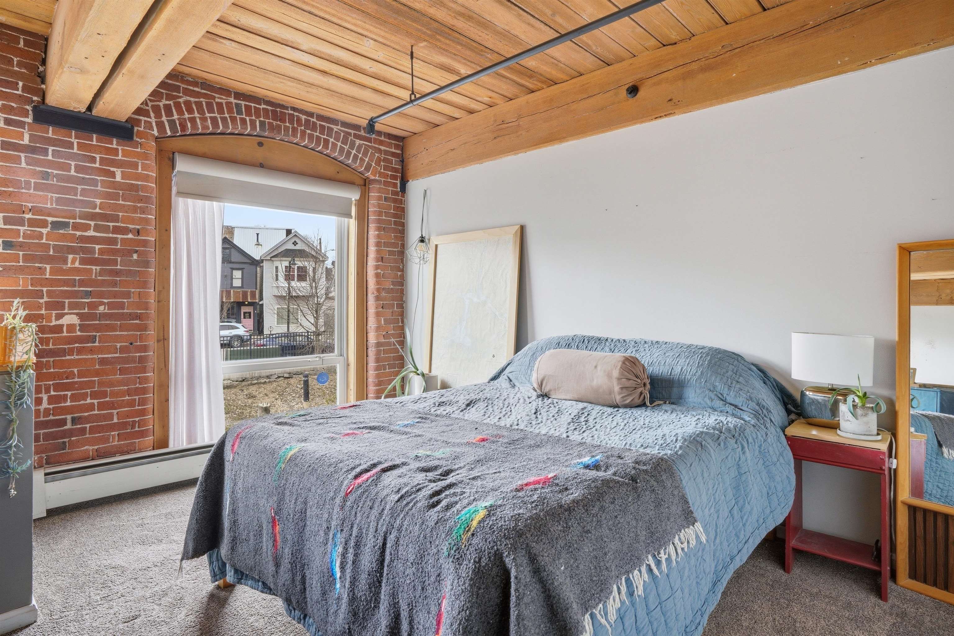 125 Main St, Newmarket, NH 03857