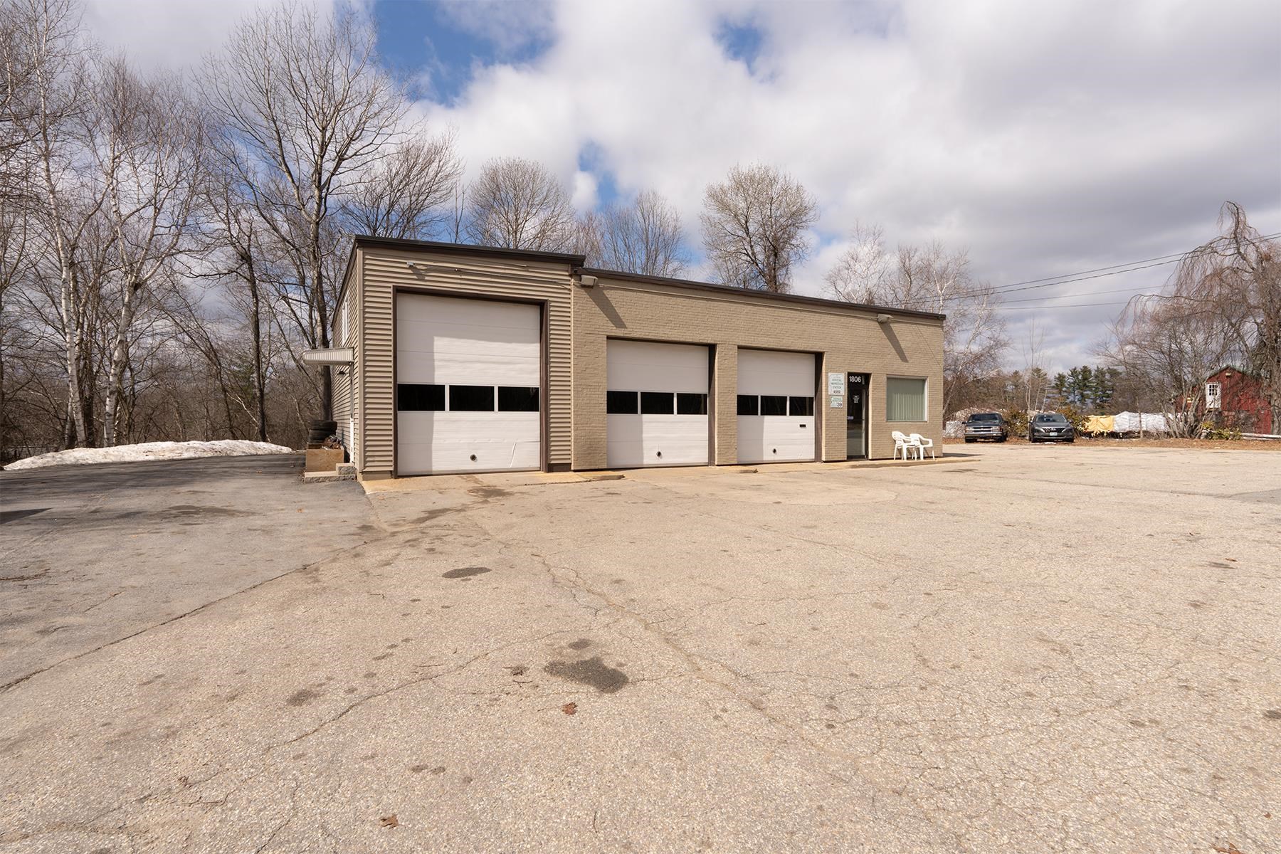 1806 Hooksett Rd, Hooksett, NH 03106