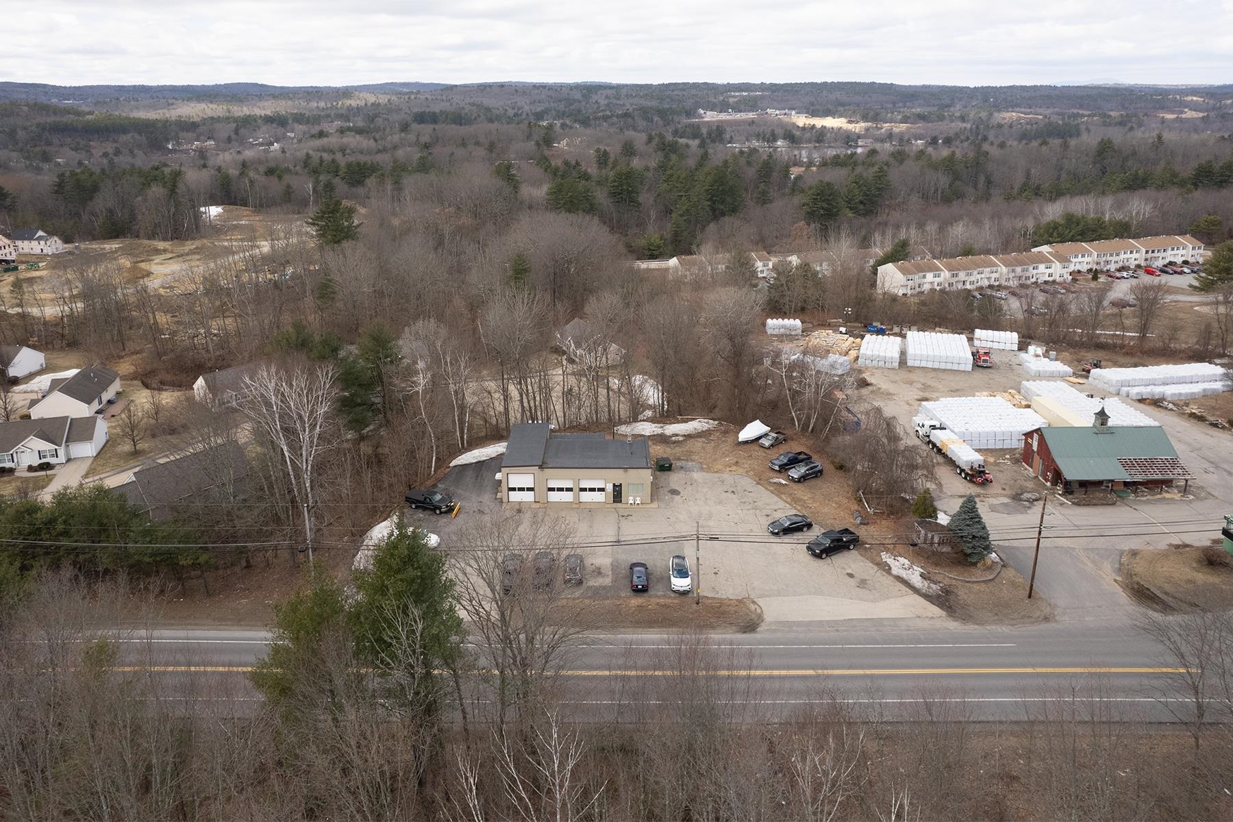 1806 Hooksett Rd, Hooksett, NH 03106