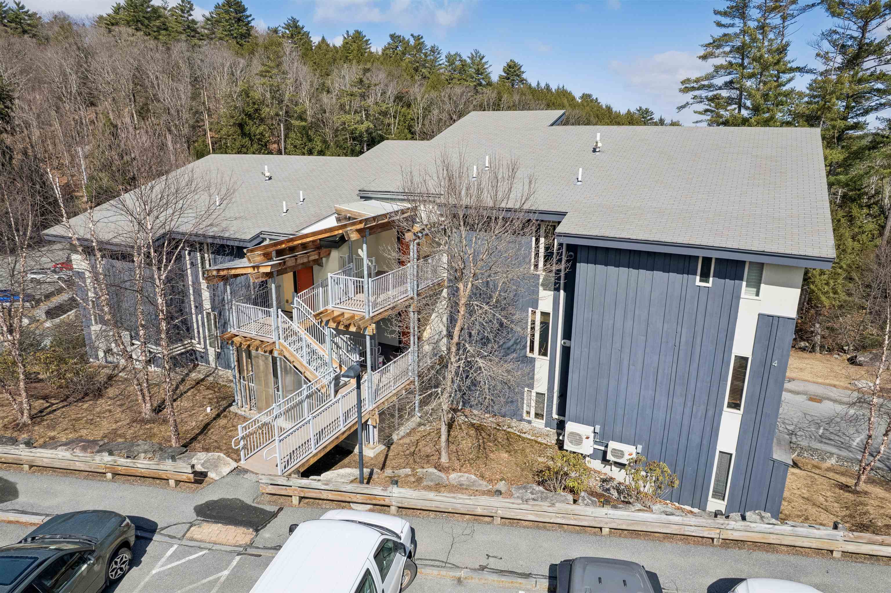 4 Gile Dr, Hanover, NH 03755