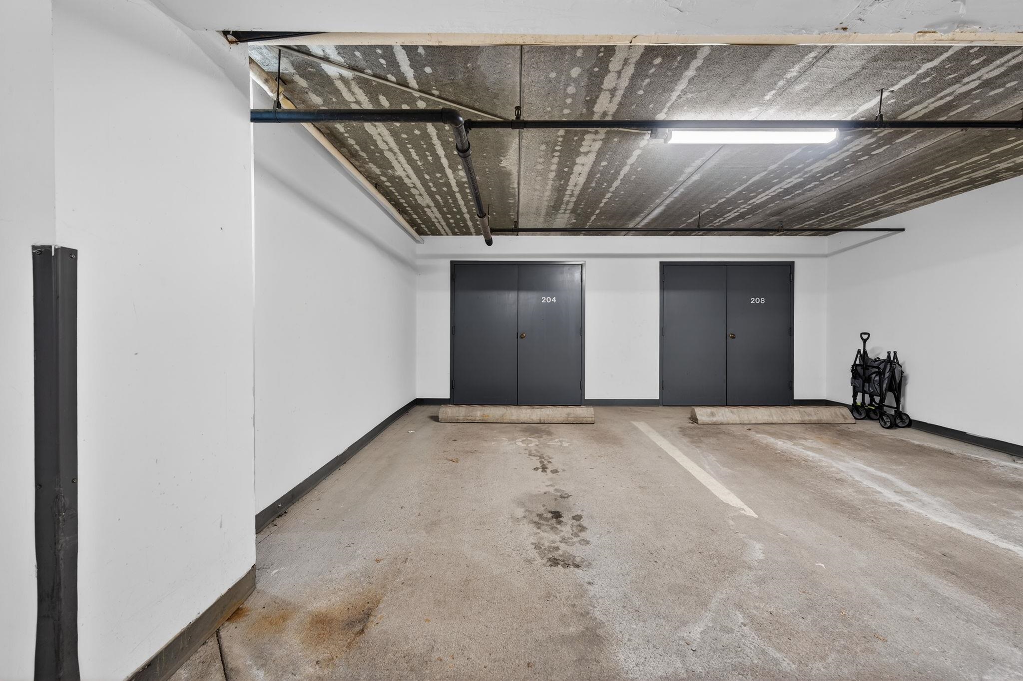 12 Mountain Laurels Dr, Nashua, NH 03062