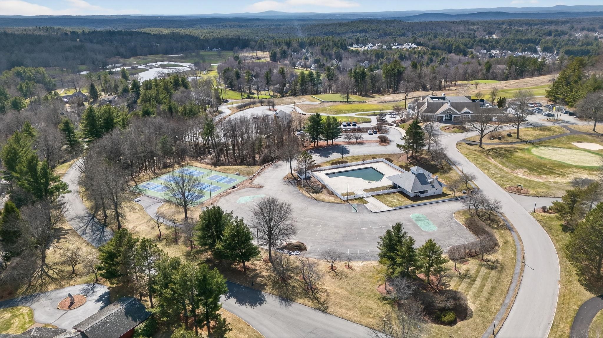 12 Mountain Laurels Dr #204, Nashua, NH 03062