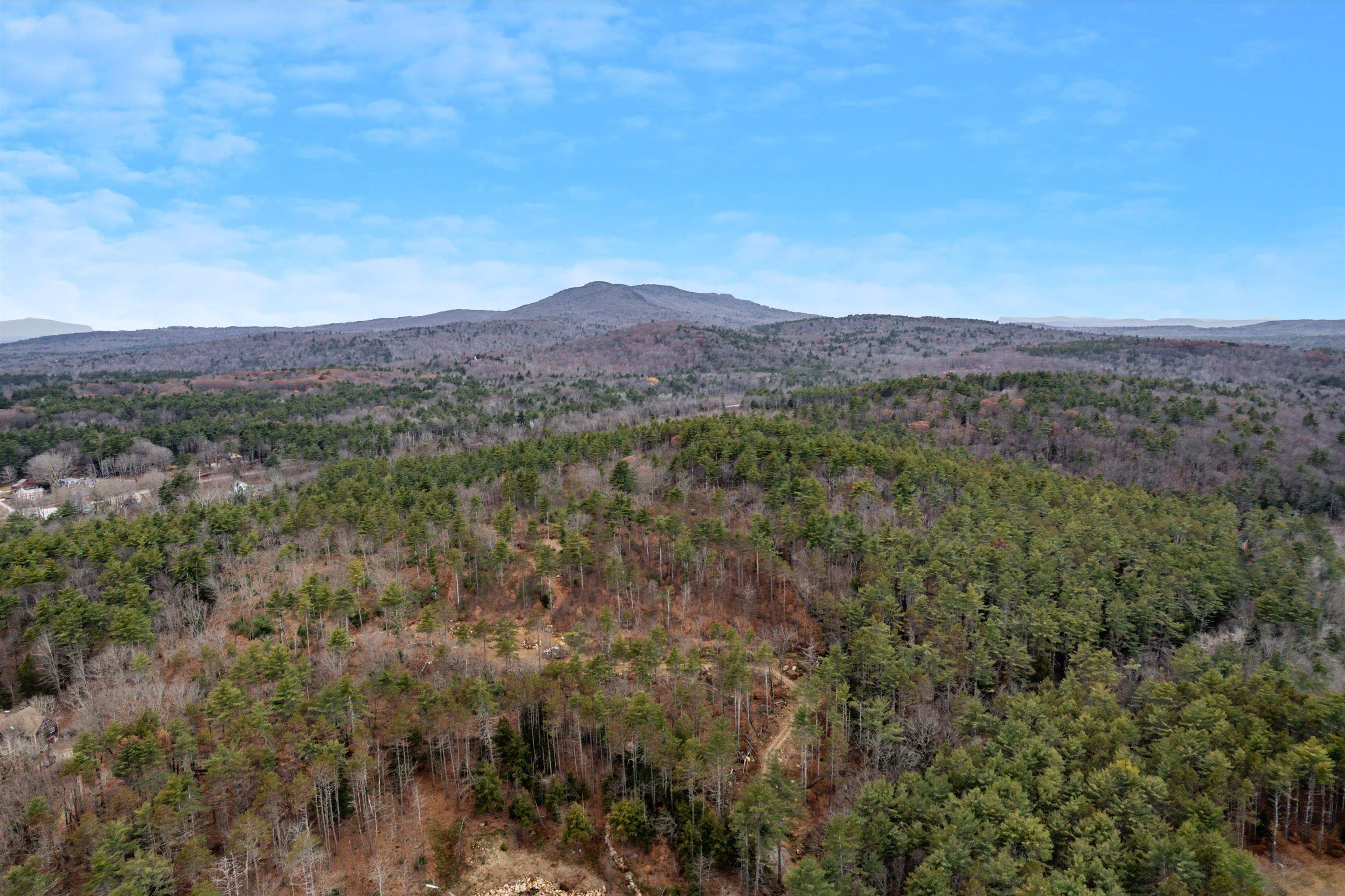 17 Todd Rd, Francestown, NH 03043