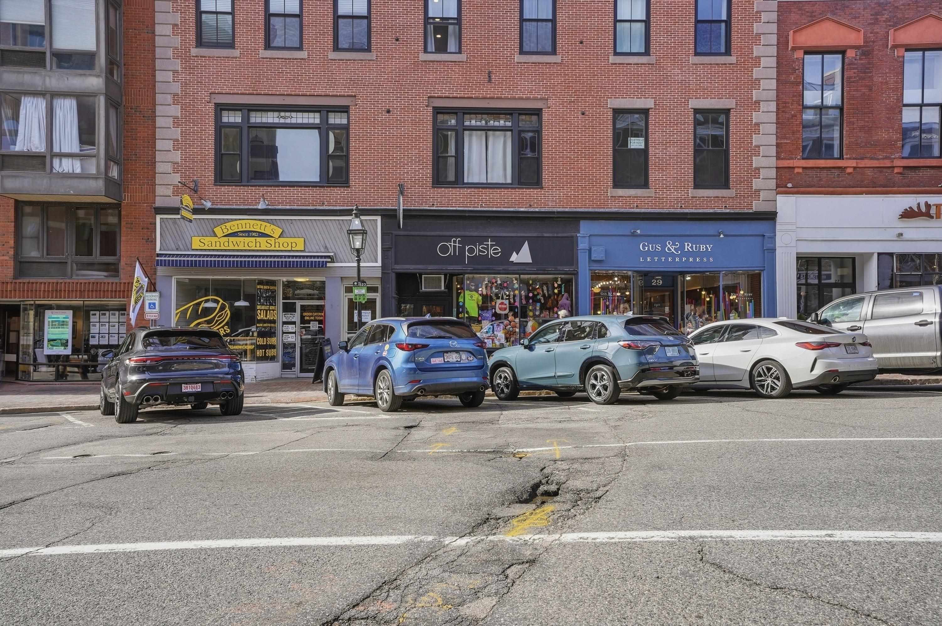 413 Islington St, Portsmouth, NH 03801