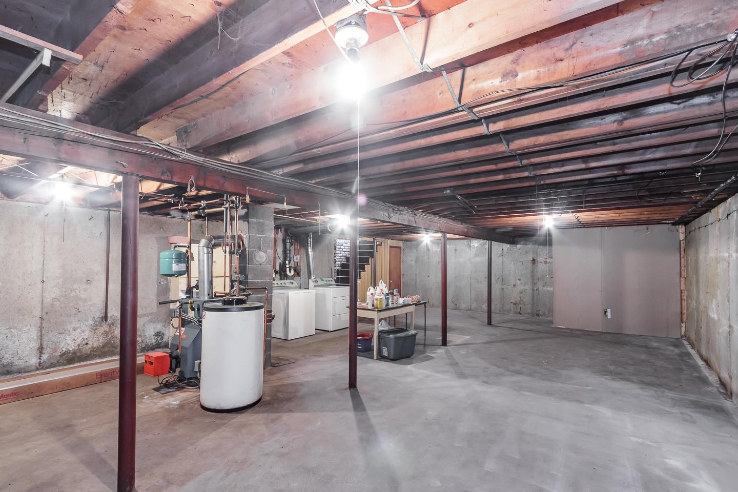 11 Pacific Blvd, Nashua, NH 03051