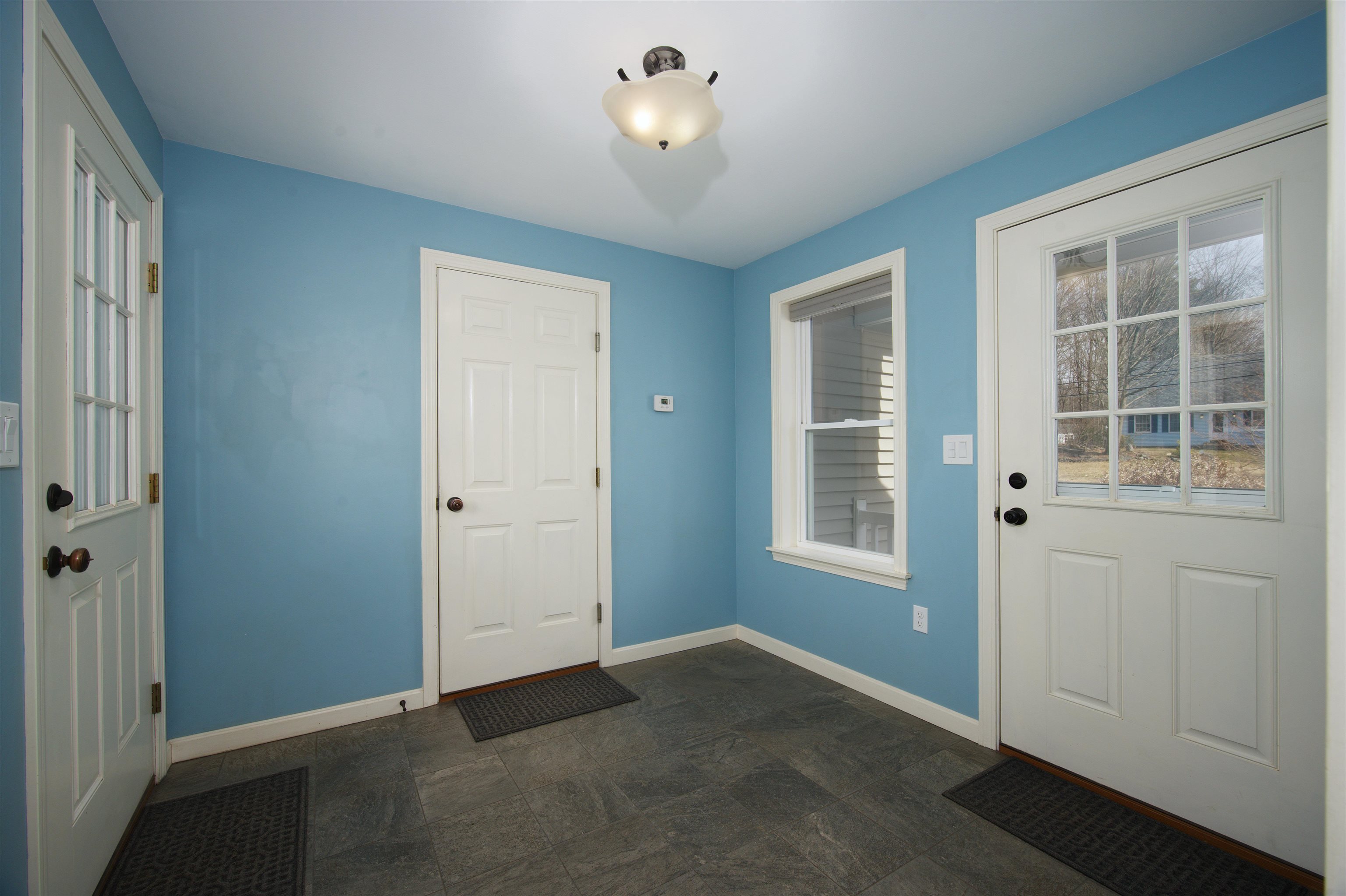 7 Cinnamon Ridge Rd, Somersworth, NH 03878