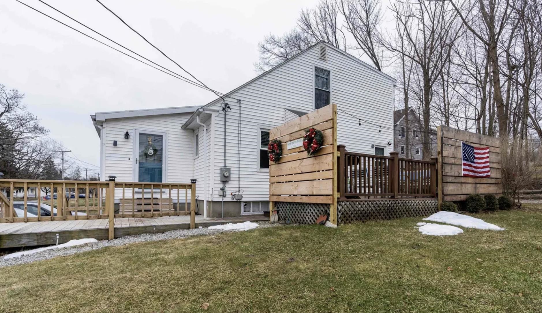 336 Rockland Ave, Manchester, NH 03102