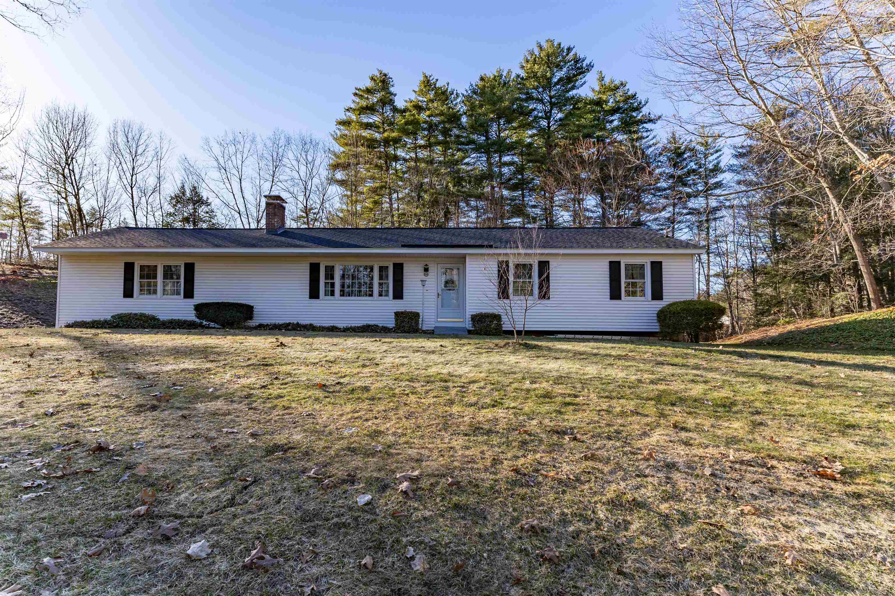 599 N River Rd, Milford, NH 03055