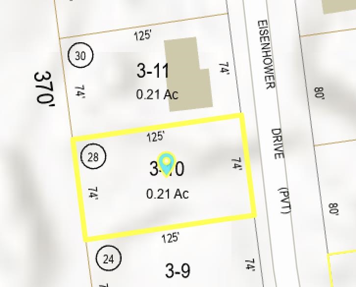 28 Eisenhower Dr, Rochester, NH 03867