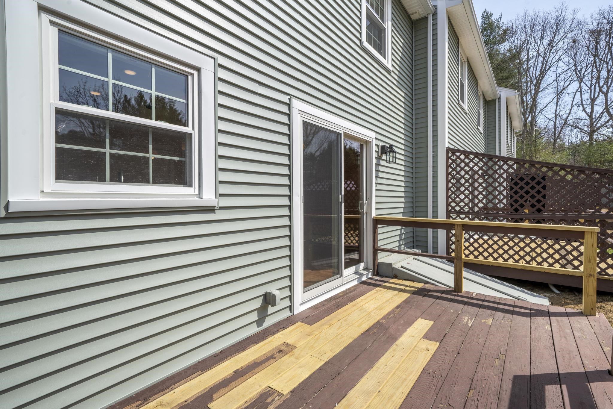 165 Blackwater Rd, Somersworth, NH 03878