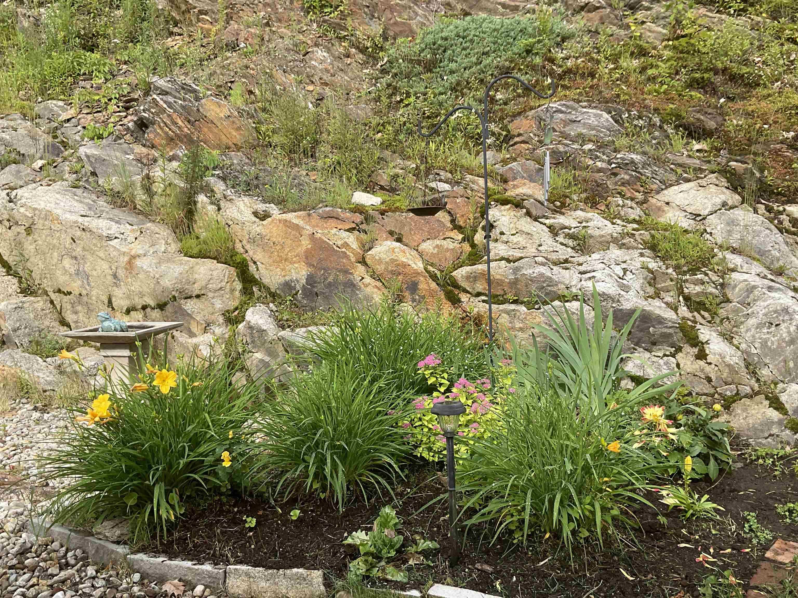 280 Sylvan Ln, Manchester, NH 03102