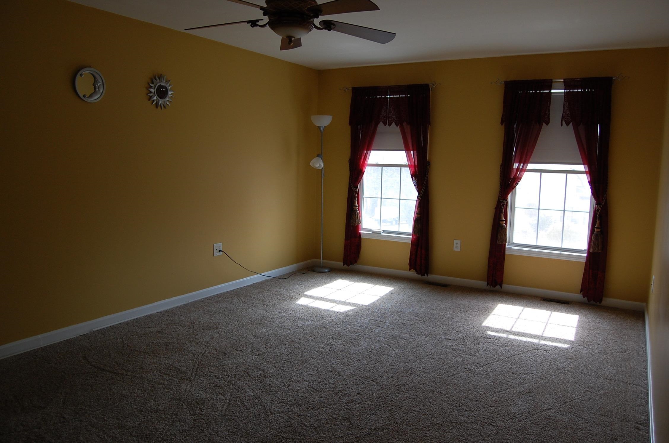 214 Dearborn Rd, Pembroke, NH 03275