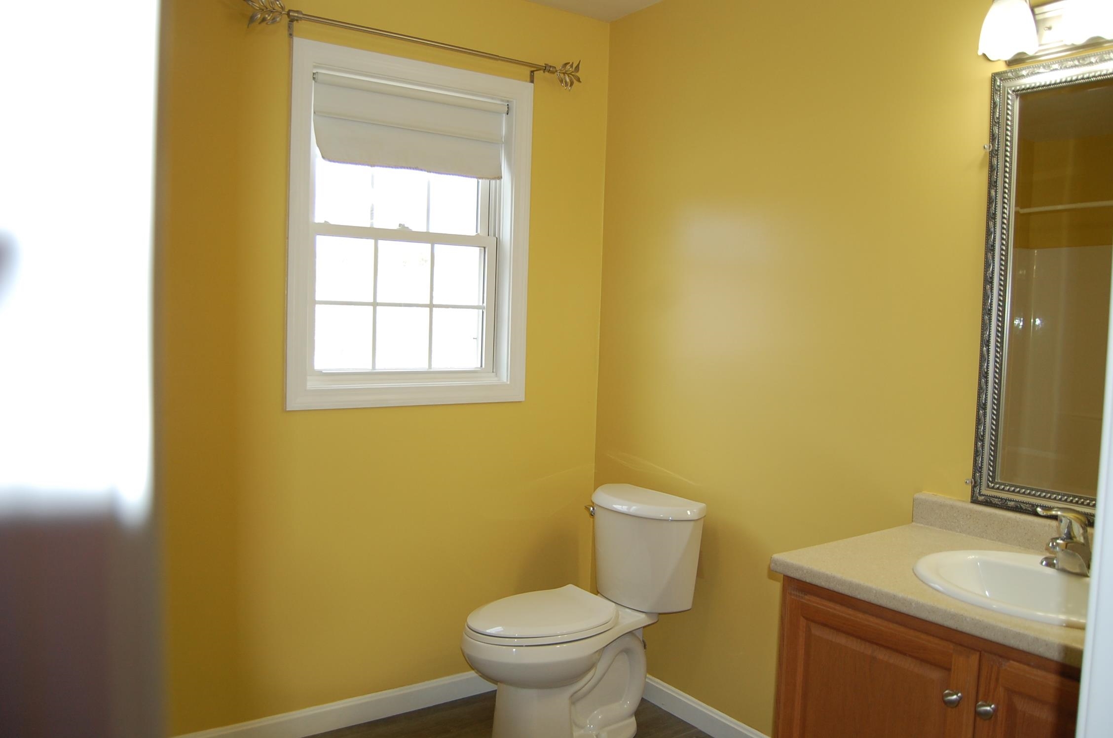 214 Dearborn Rd, Pembroke, NH 03275