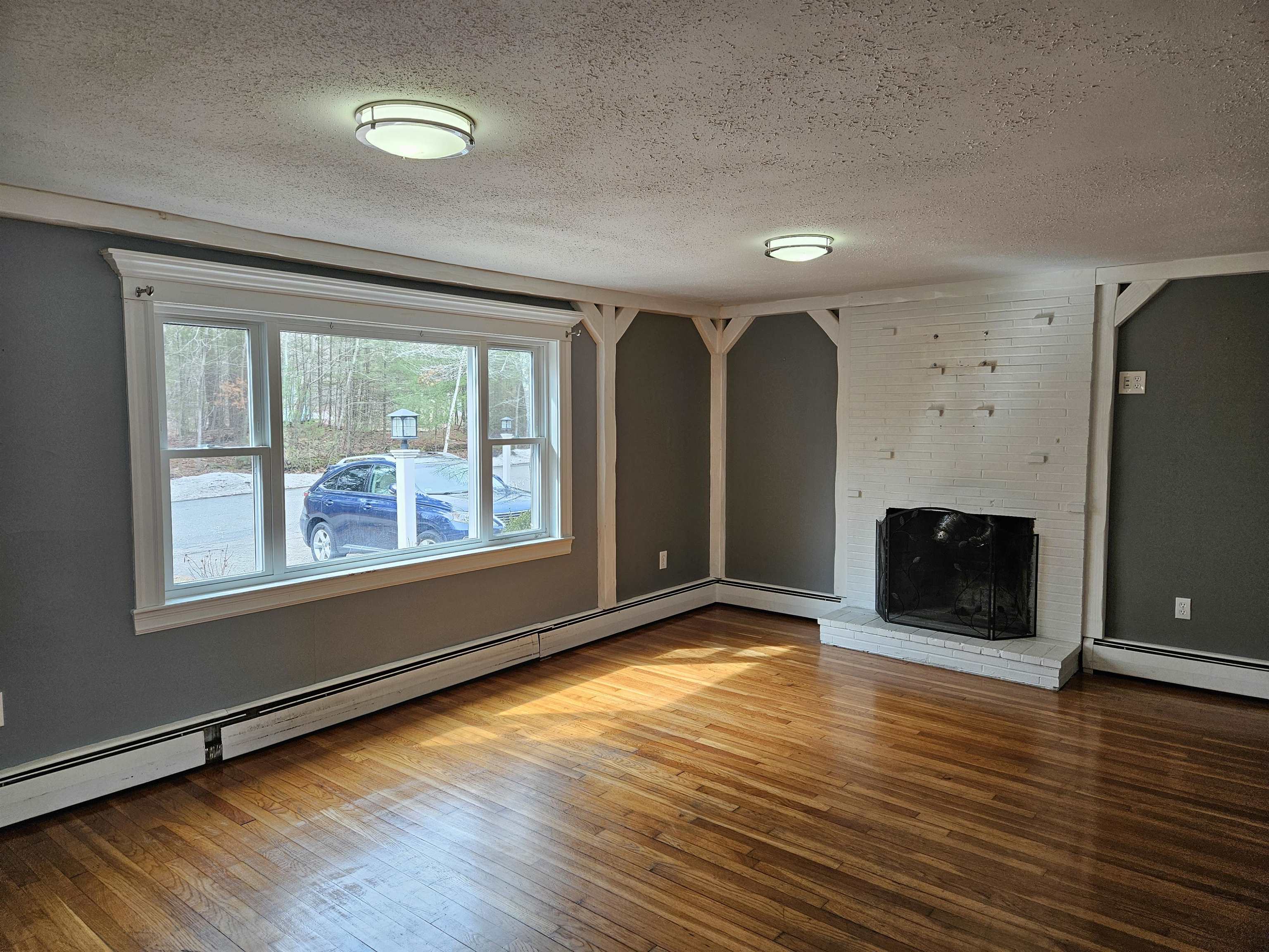 4 Fran Ave, Plaistow, NH 03865