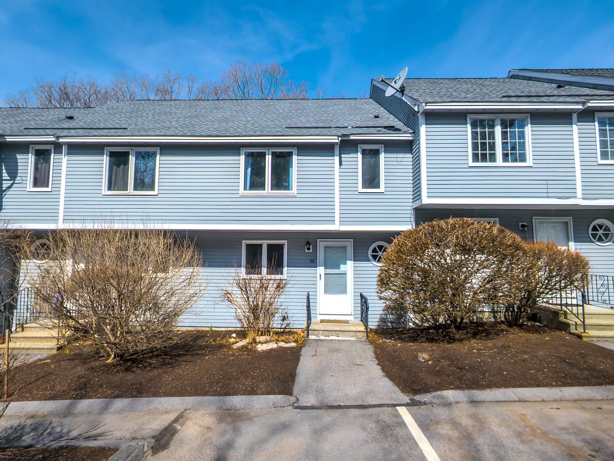 56 Merrimack Dr, Merrimack, NH 03054