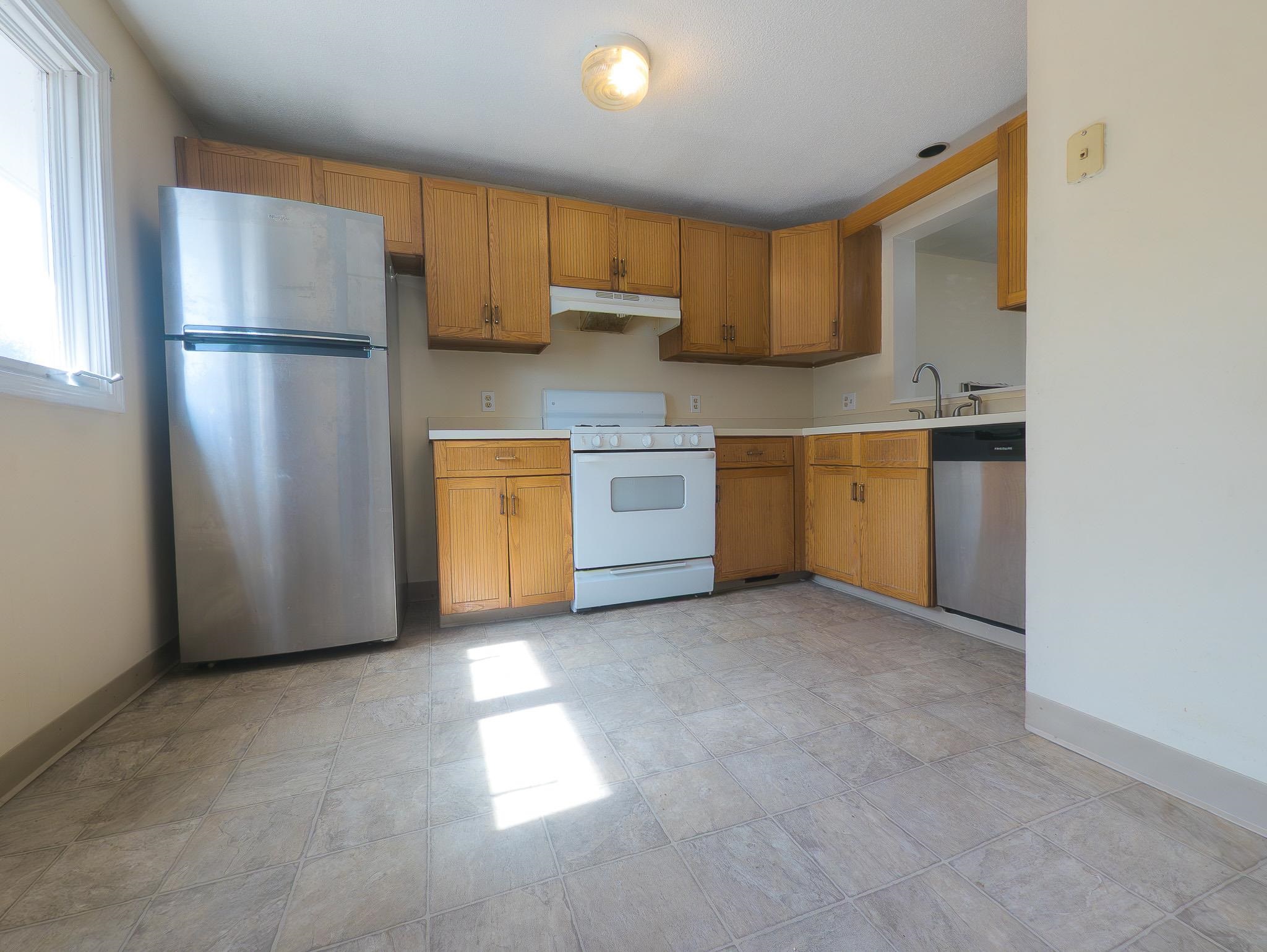 56 Merrimack Dr, Merrimack, NH 03054