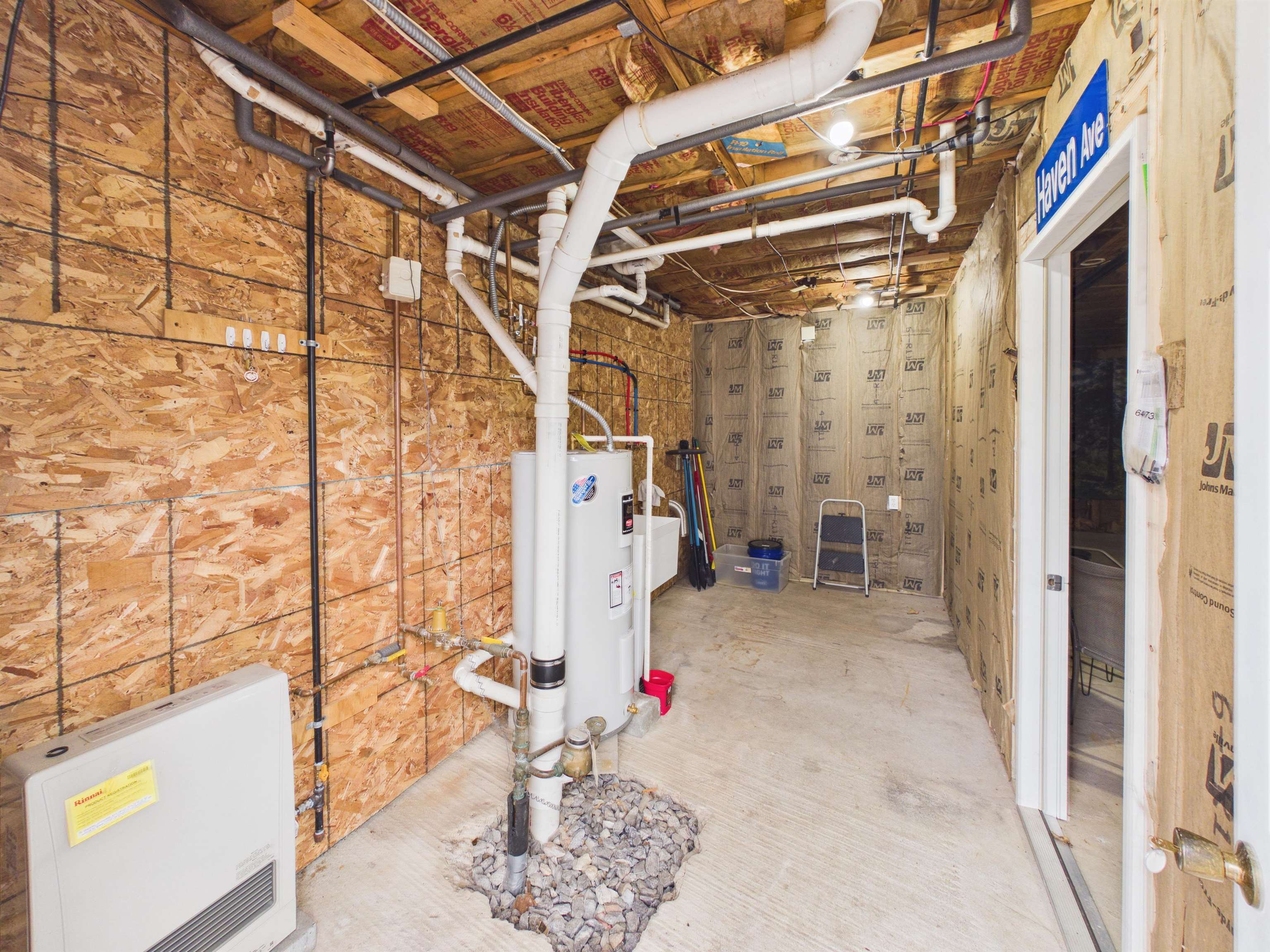 7 Morris Ave, Laconia, NH 03246