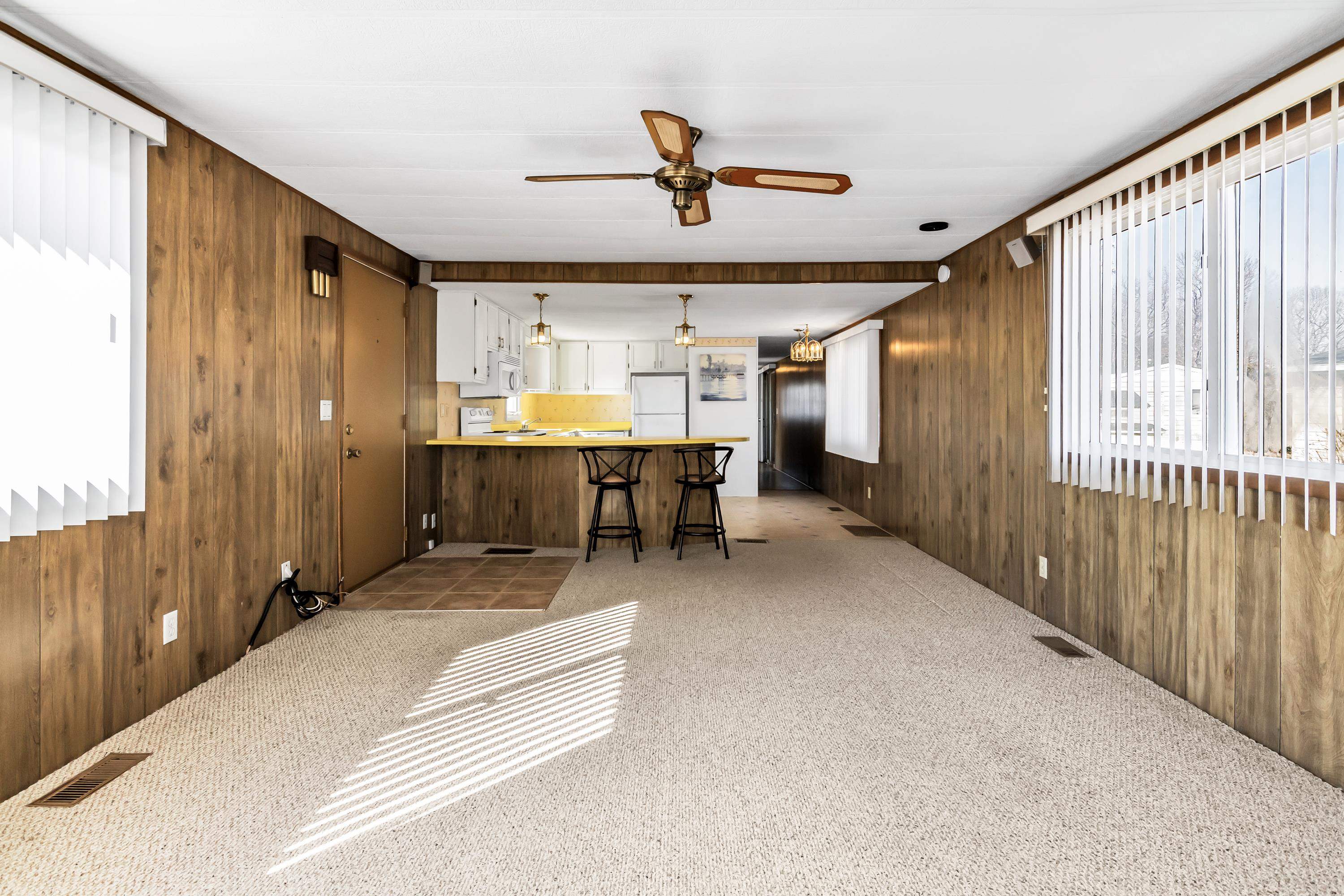 47 Scott Ave, Seabrook, NH 03874