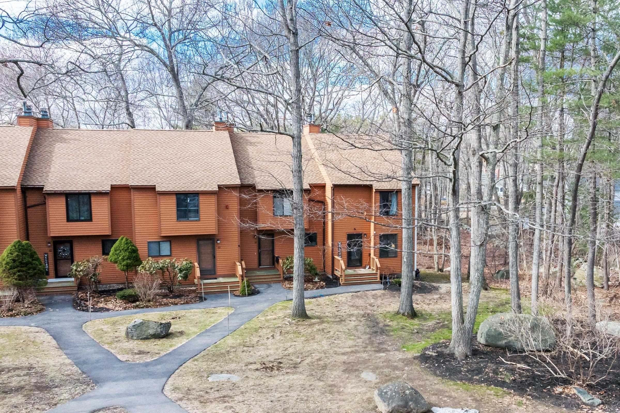 65 Dunvegan Woods Dr, Hampton, NH 03842