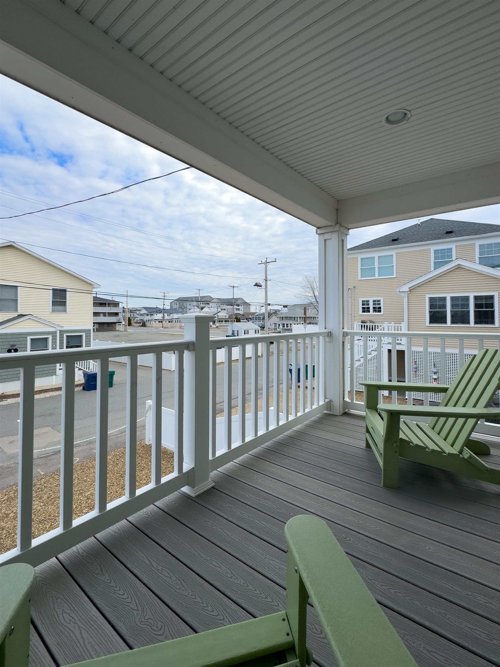 5 Fellows Ave, Hampton, NH 03842