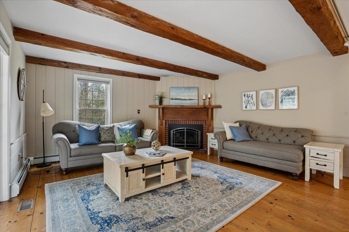 50 Hearthside Cir, Bedford, NH 03110