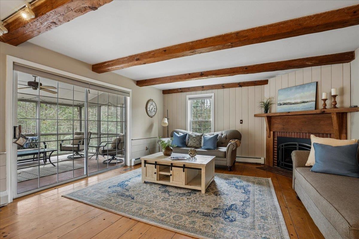 50 Hearthside Cir, Bedford, NH 03110