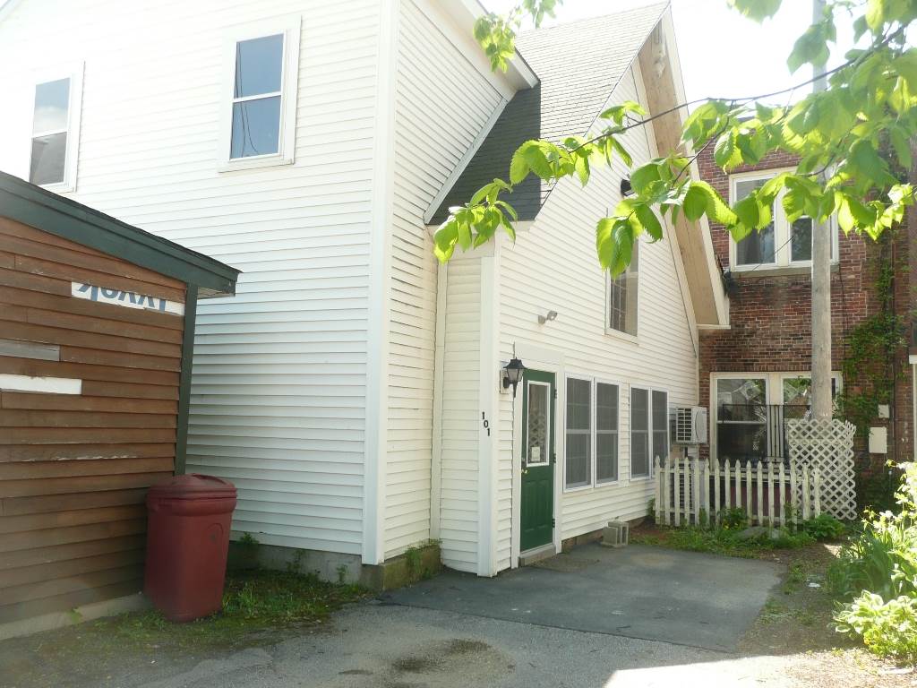 Claremont NH&nbsp; for rent $$0 Monthly Rent with Lease Term 
