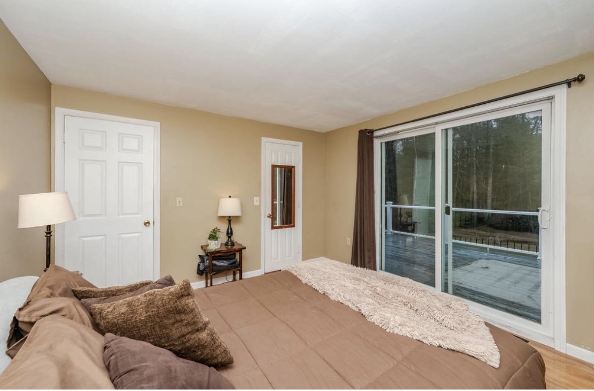 392 Whittier Dr, Fremont, NH 03044