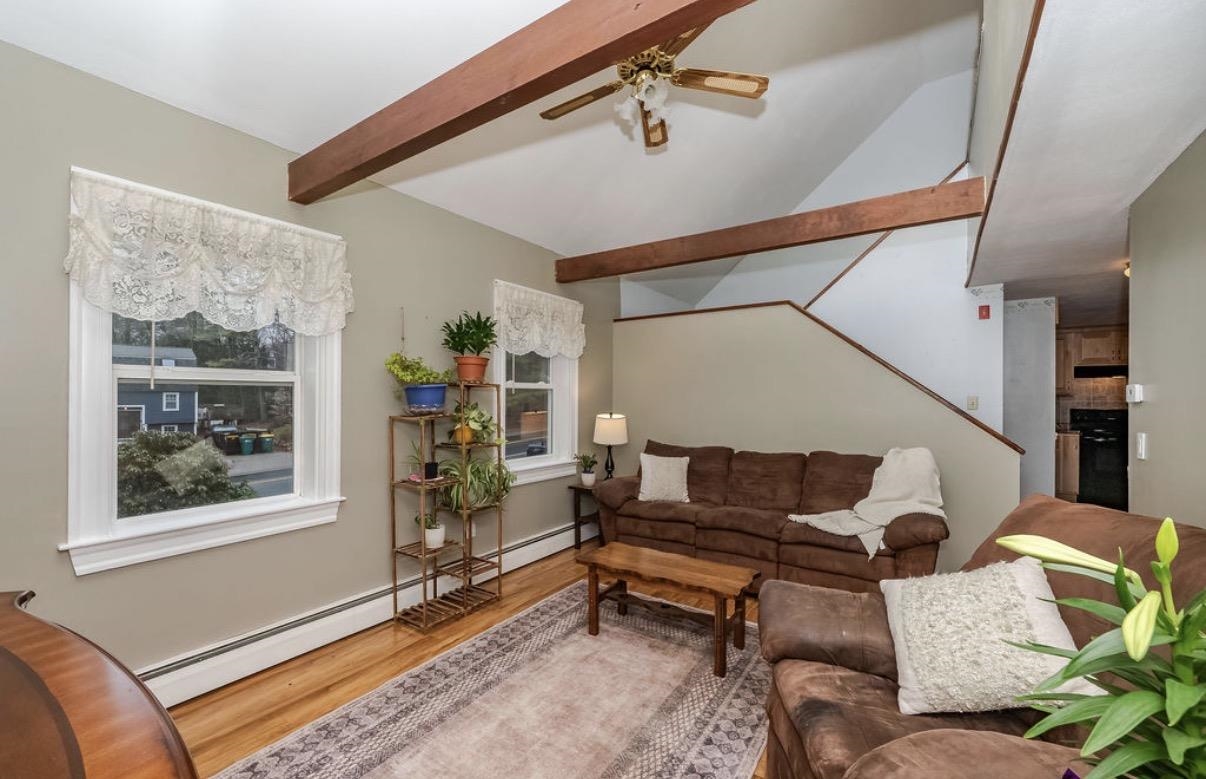 392 Whittier Dr, Fremont, NH 03044