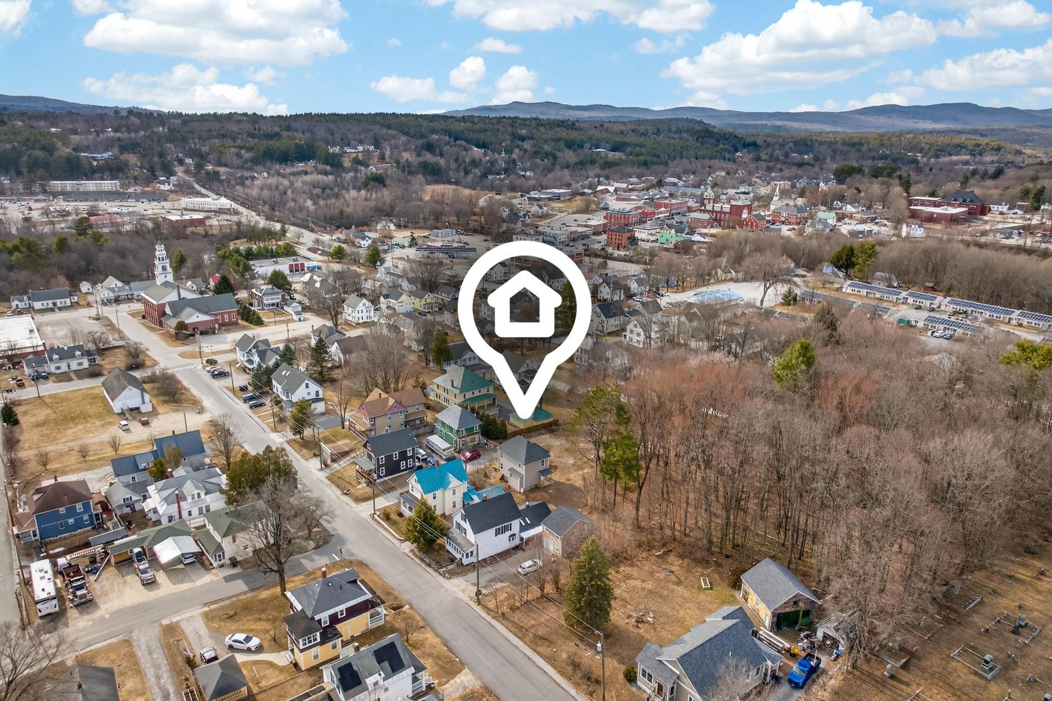 52 Church St, Newport, NH 03773